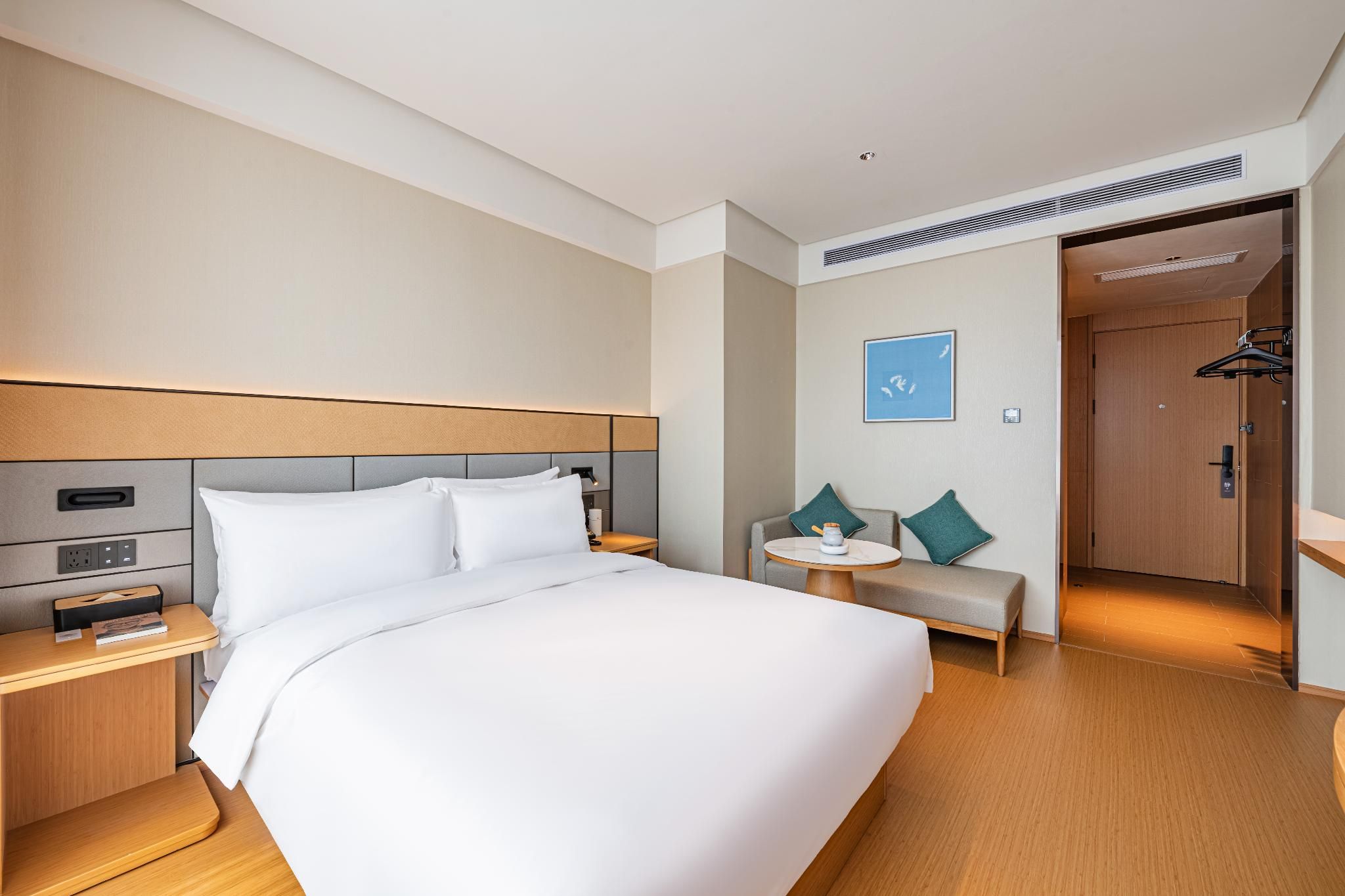 Hotel Queen Room
