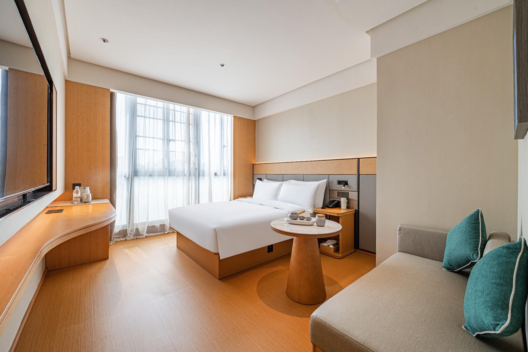 Hotel Queen Room
