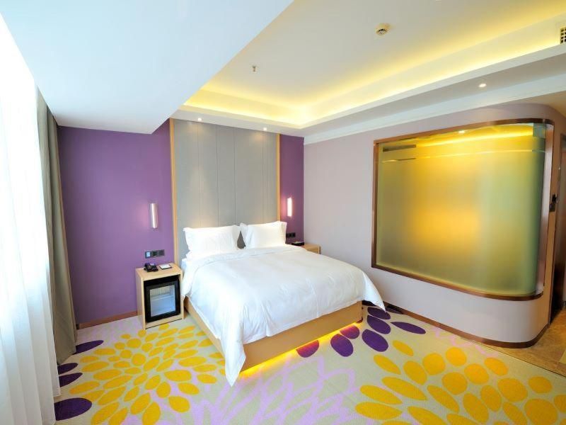 Deluxe King size bed Room