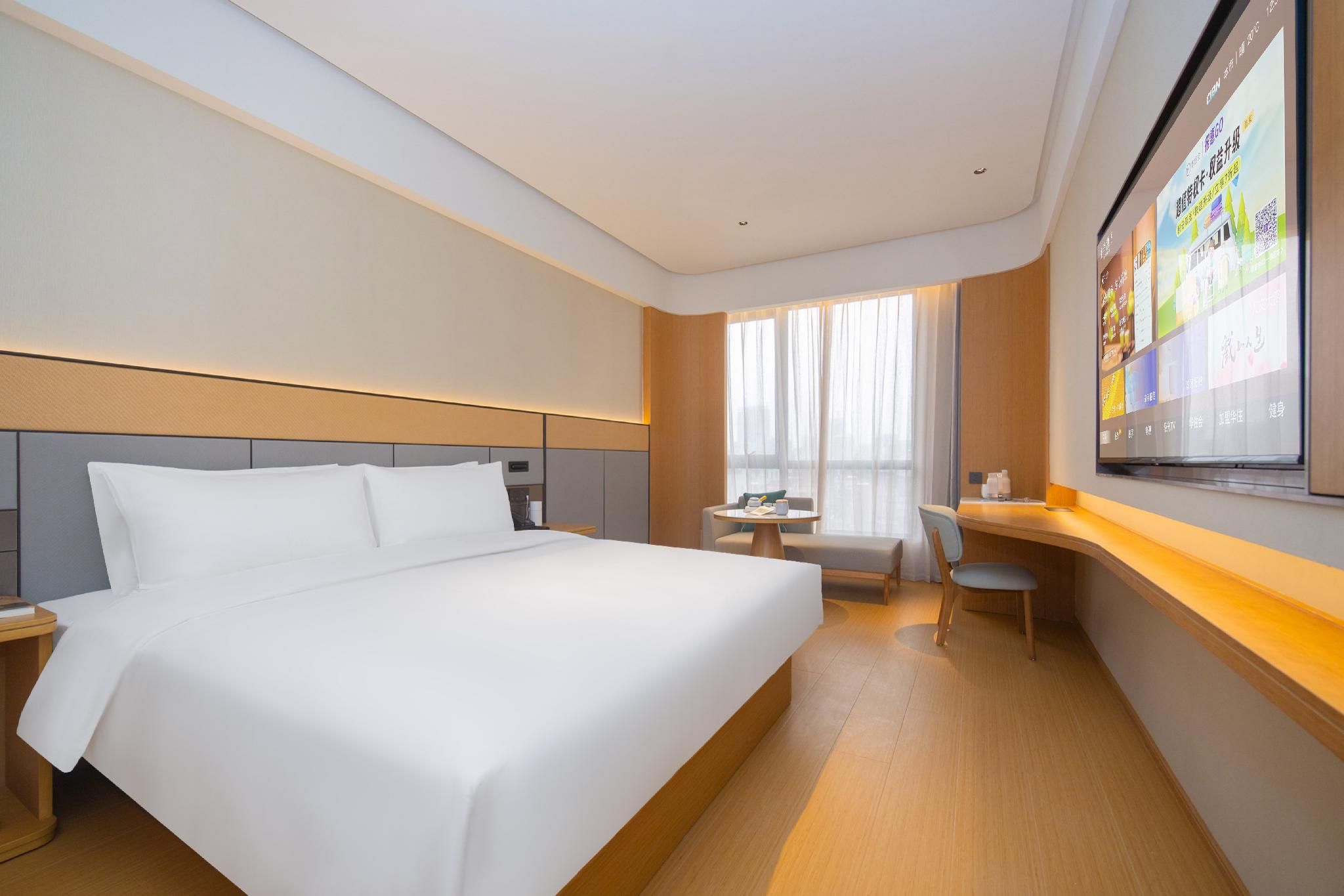 Deluxe Room Queen