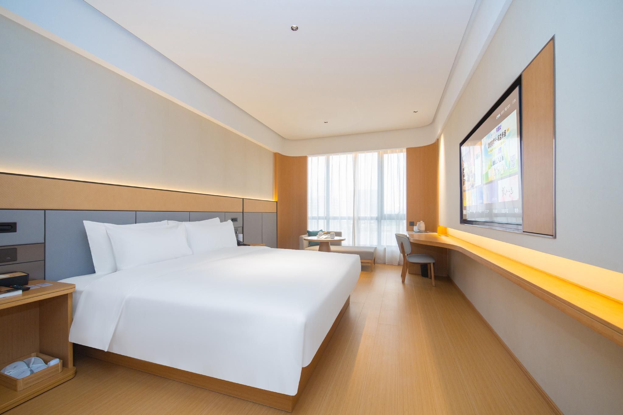 Business Queen Room