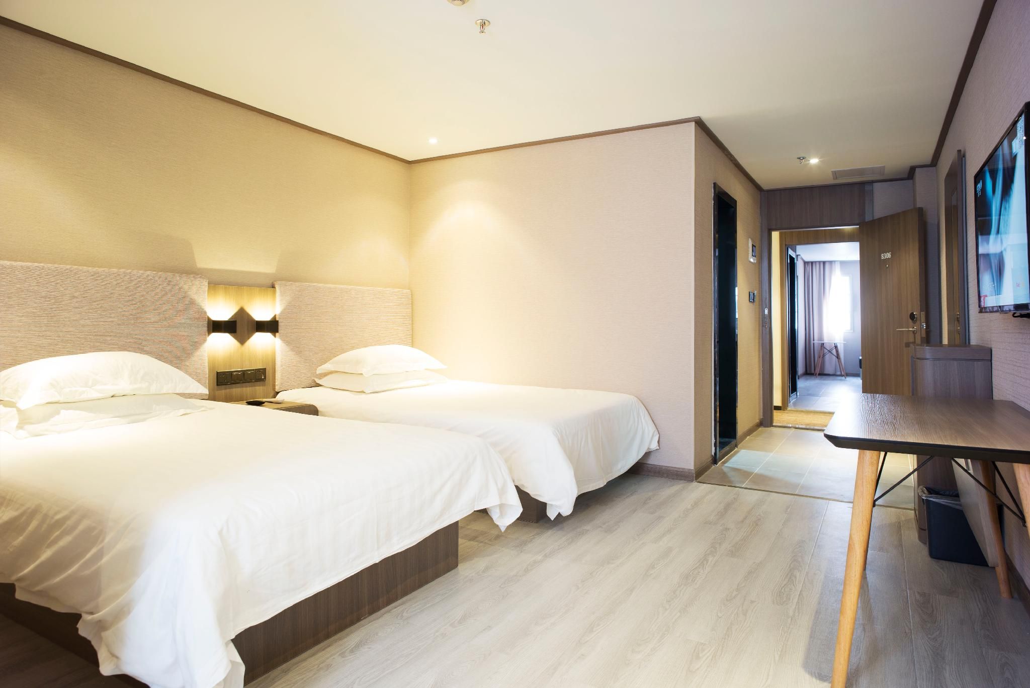 Huazhu - Twin Room Xinpin