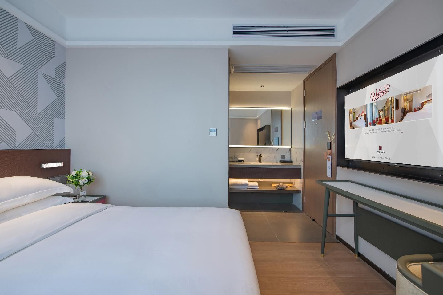 Comfort Queen Room