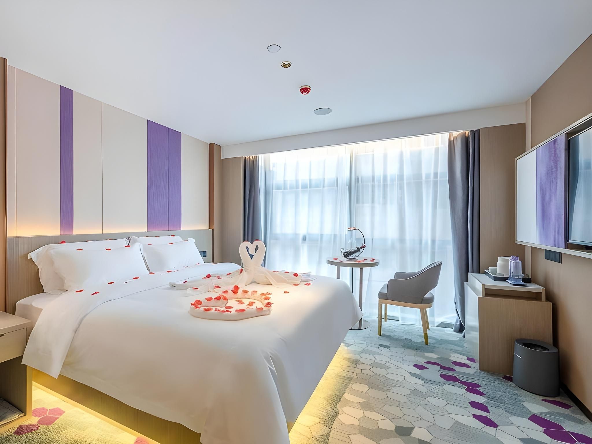 WH - Youxiang Romantic Room