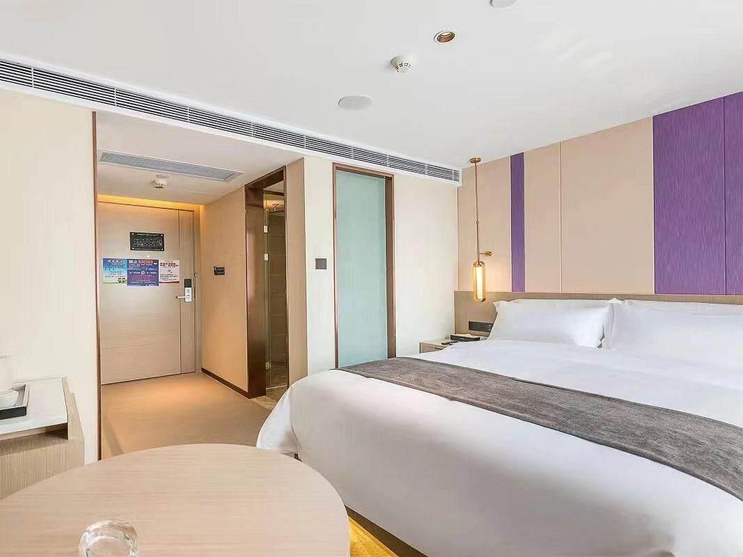 WH - Deluxe Bed Room