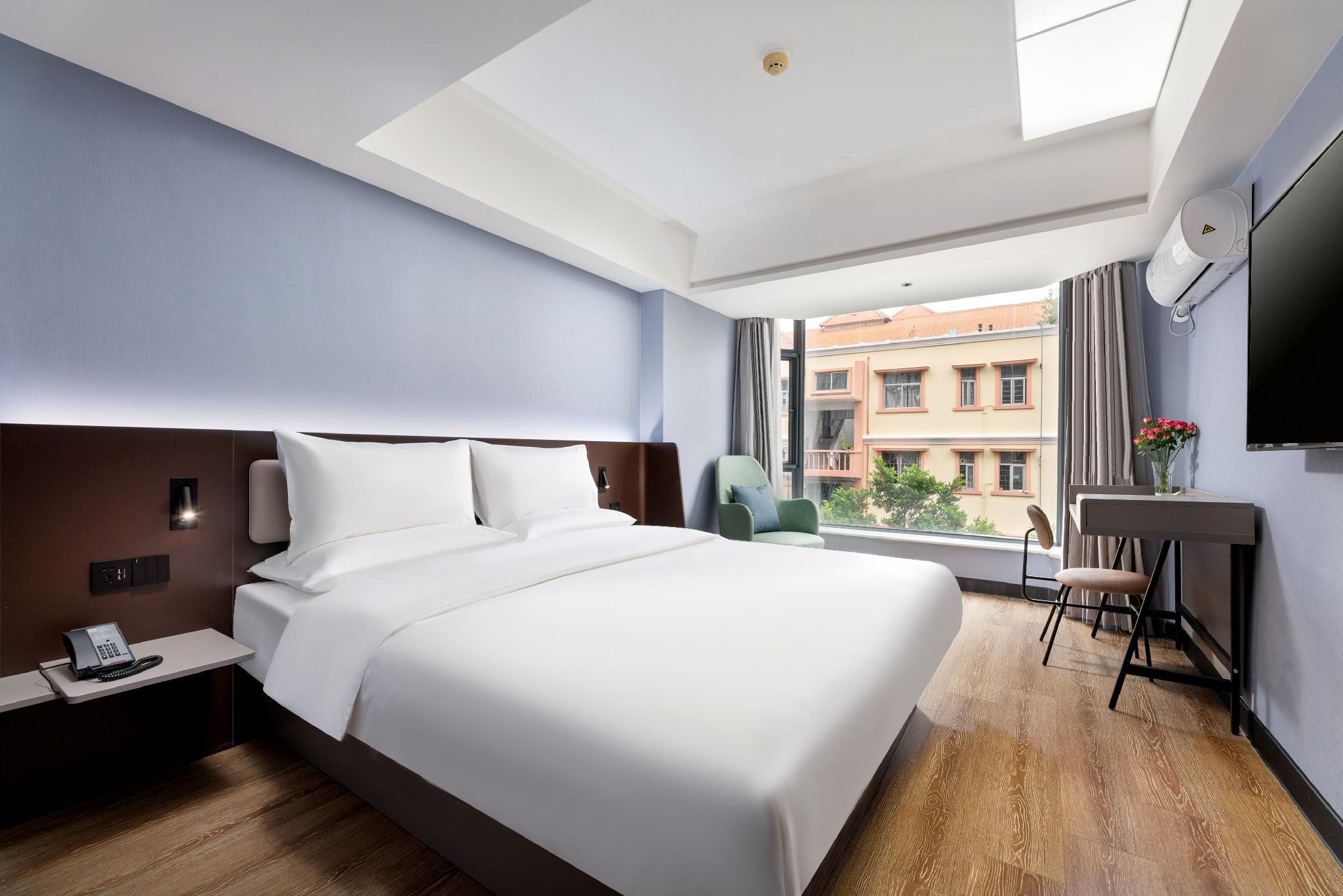 Huazhu - Superior BedRoom