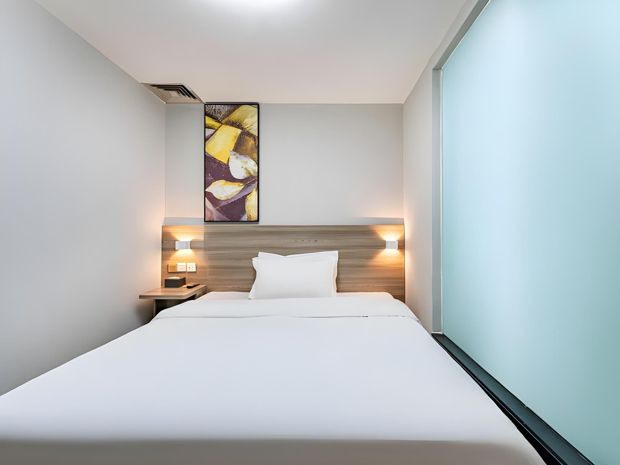WH - Teyou 1 Bed Room