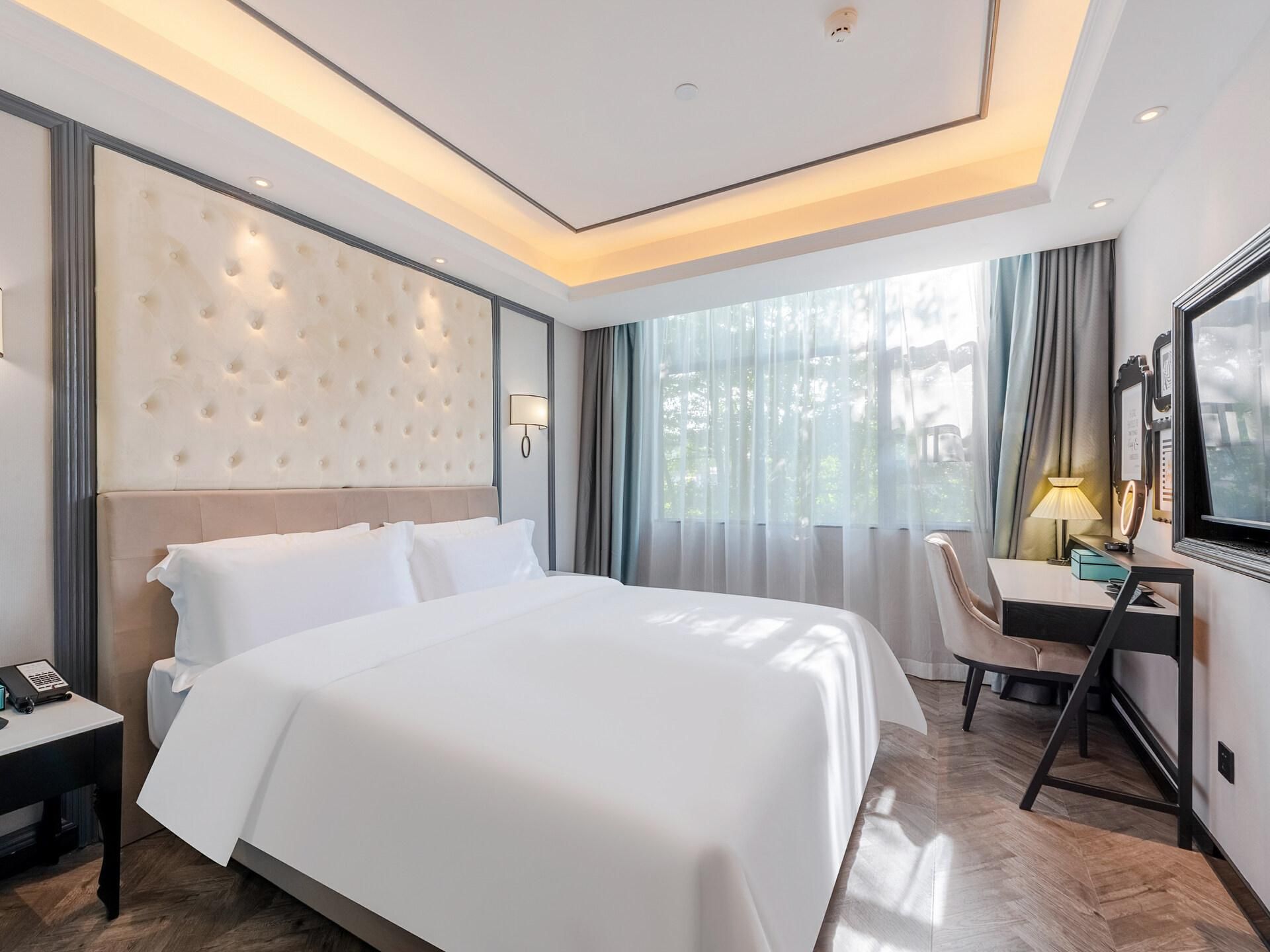 Xana - Deluxe Bed Room