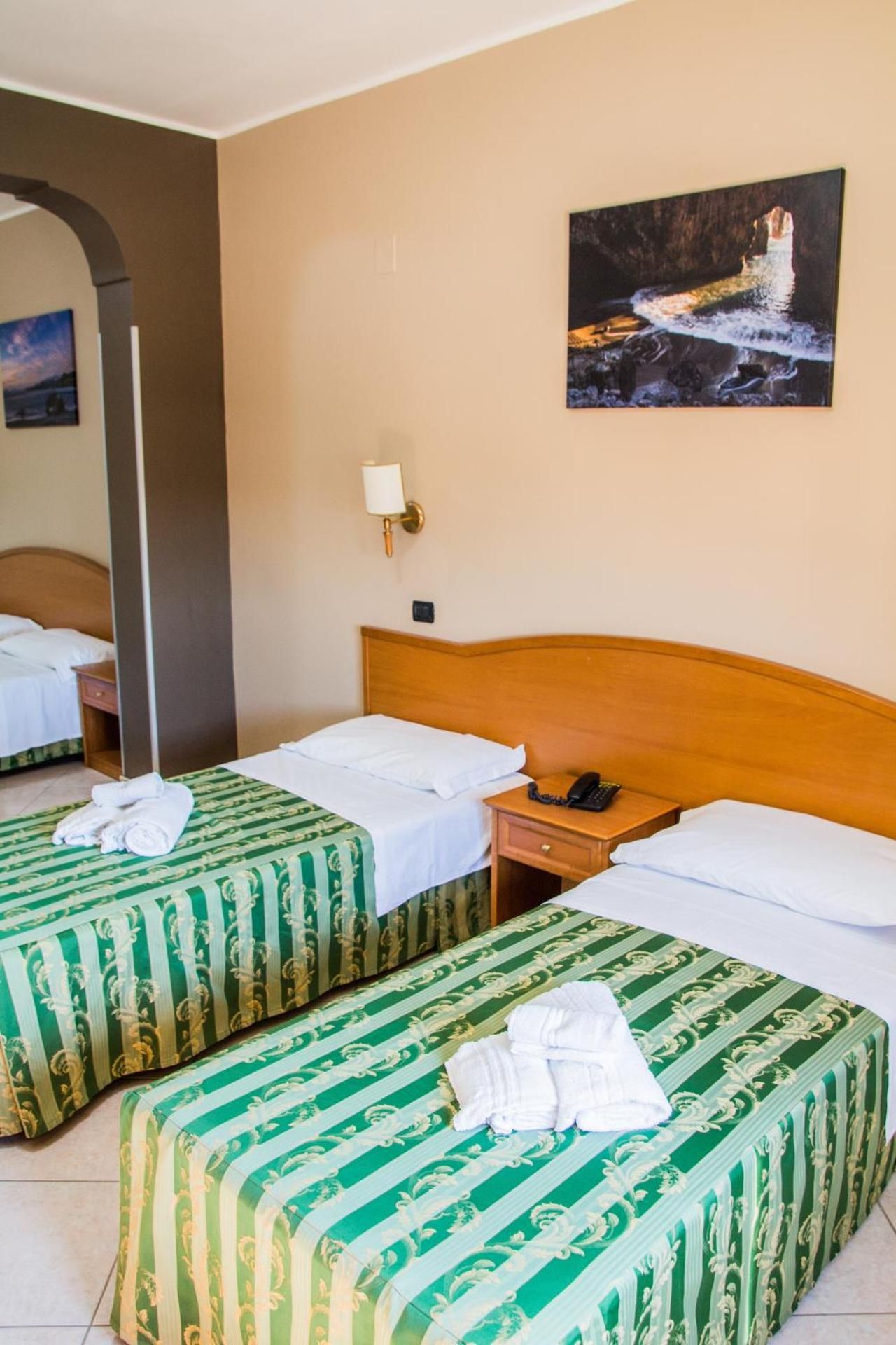 Economy Quadruple Room