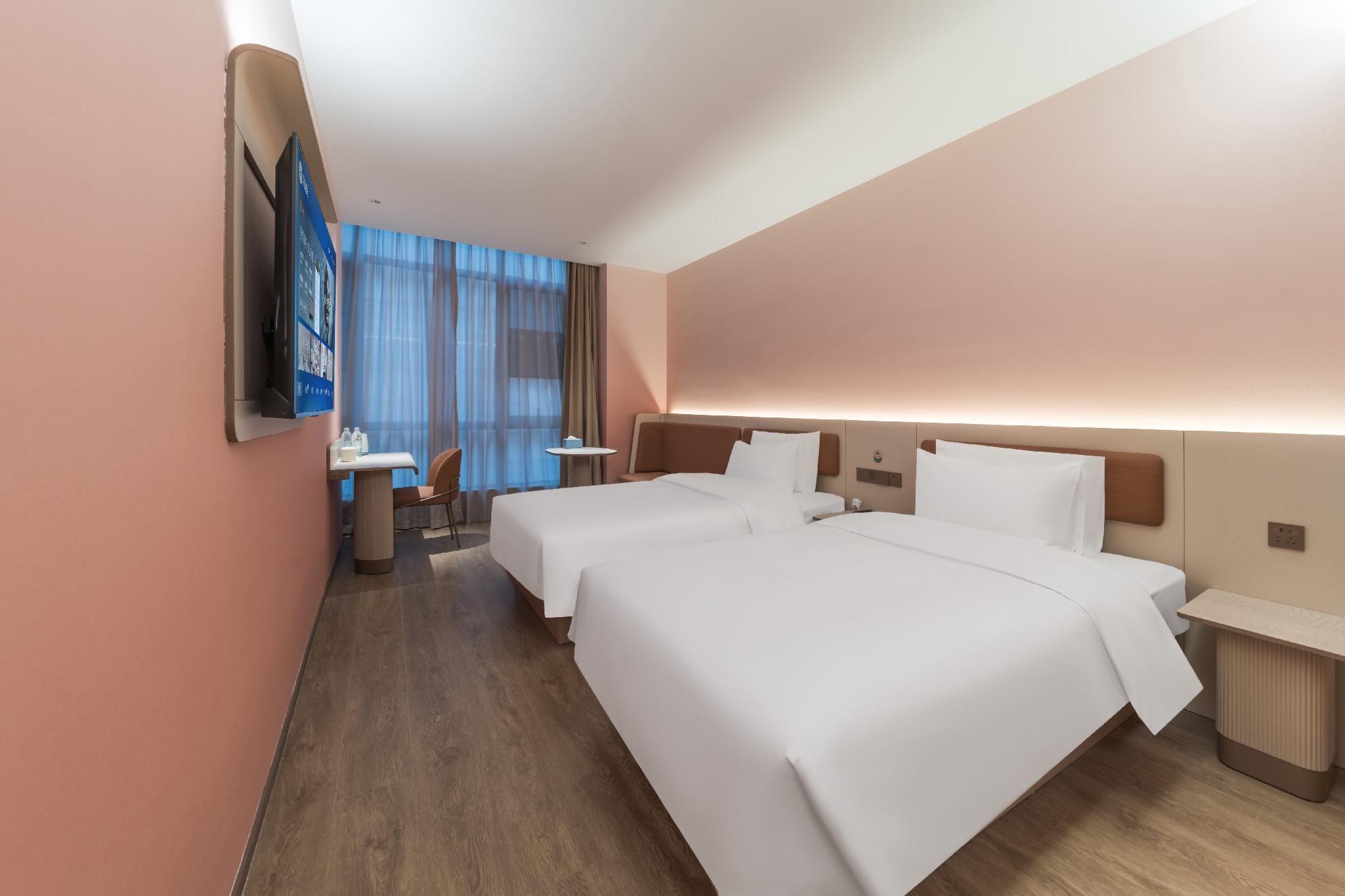 Twin Bed Room