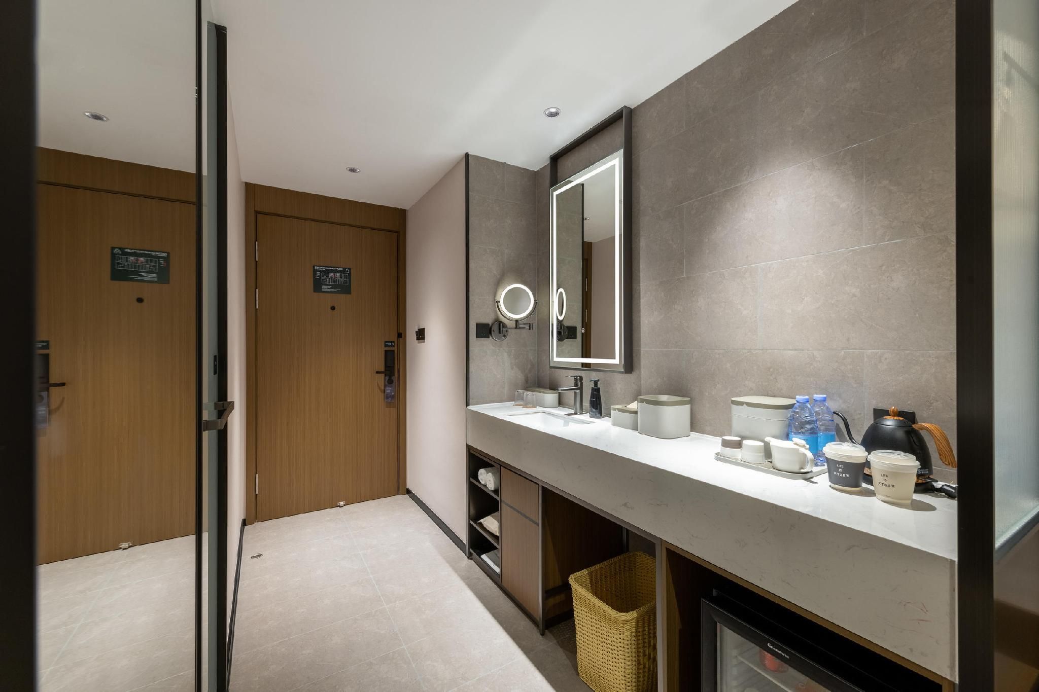 Executive Suite with River View