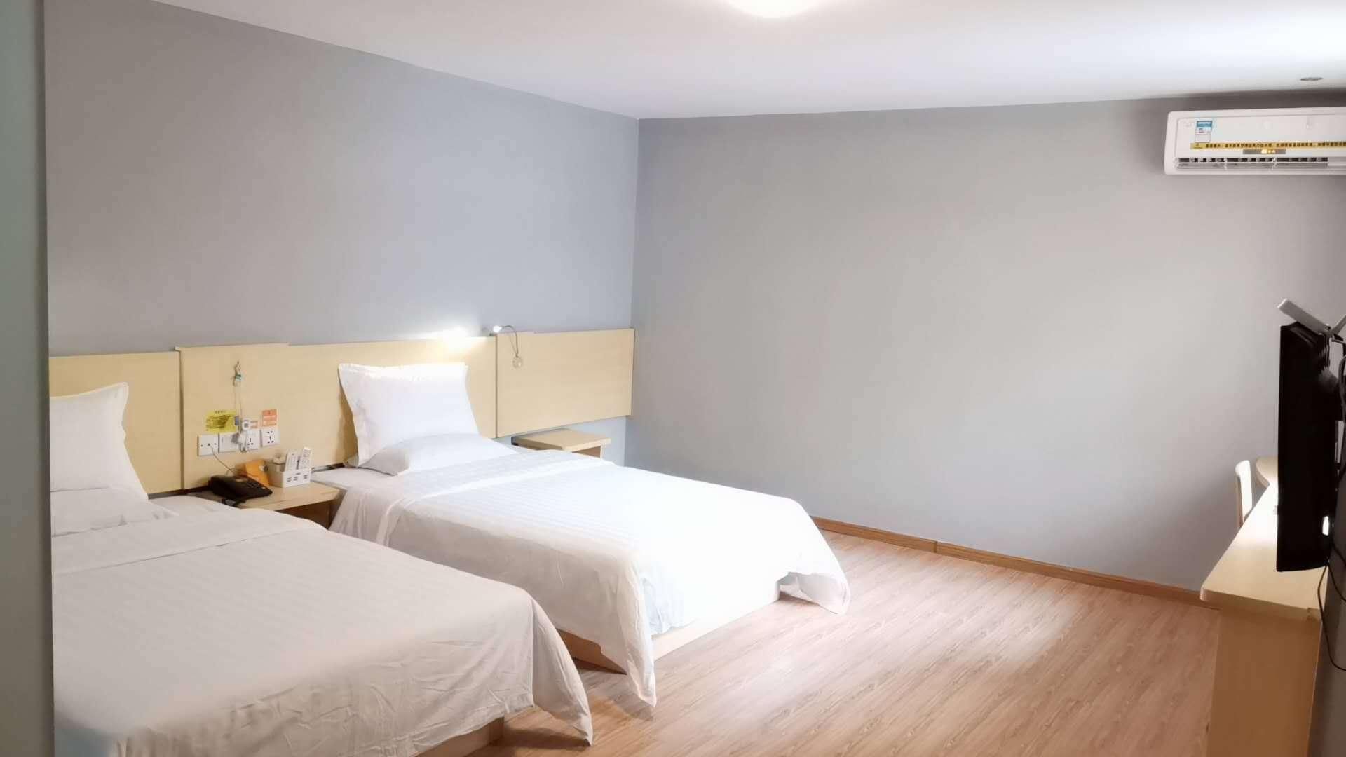 Traditional Twin Room