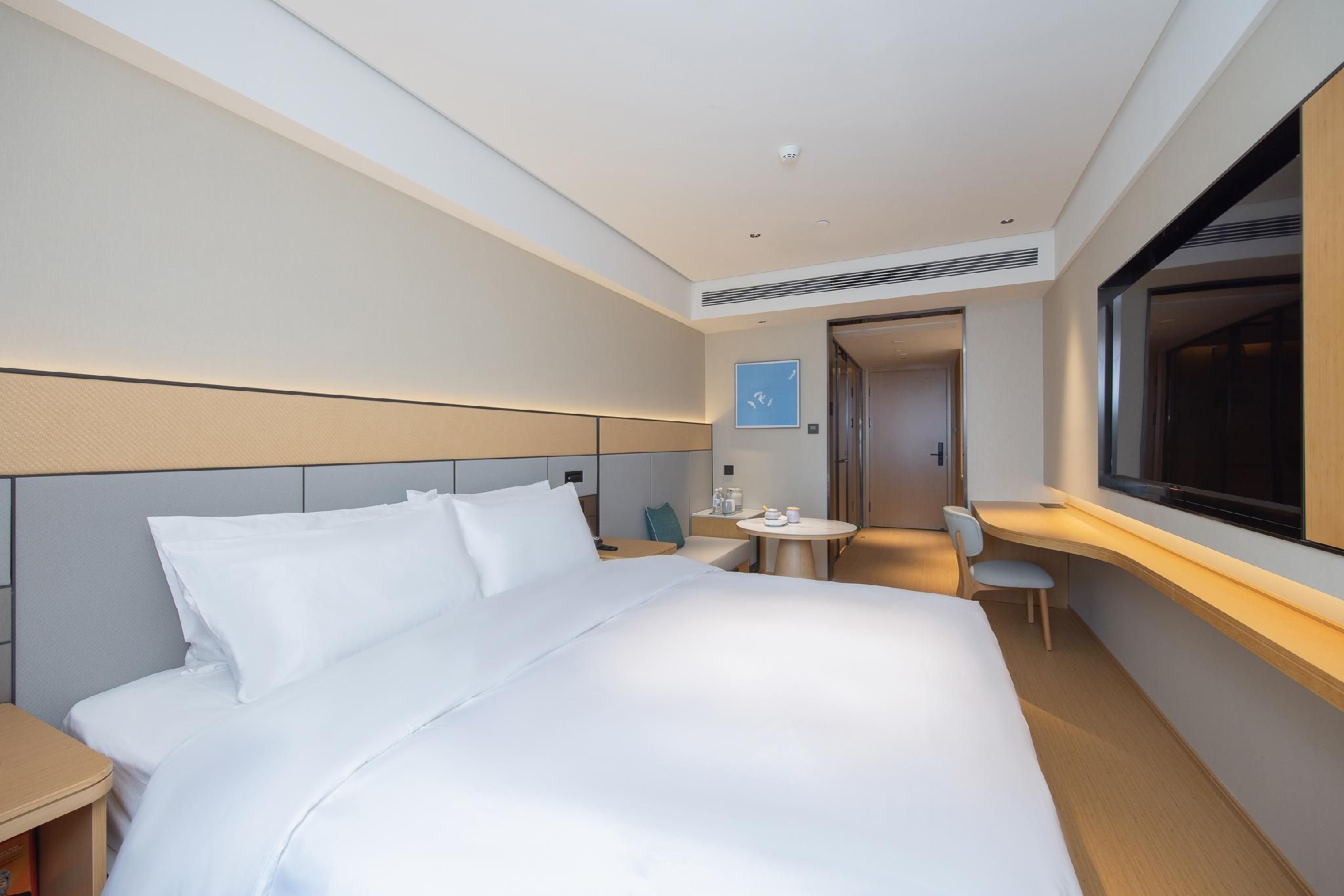 Hotel Queen Room