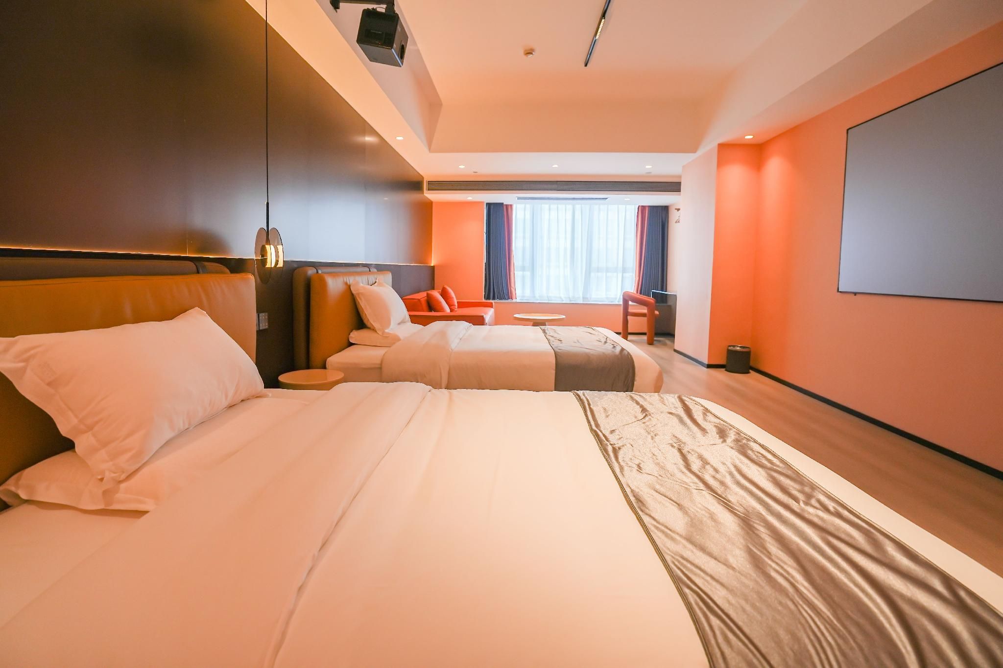 Deluxe Plus Twin Room