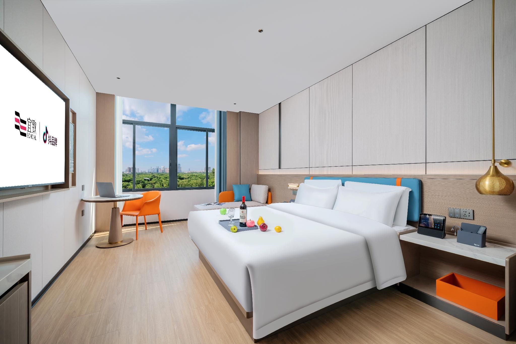 WH - Deluxe Bed Room