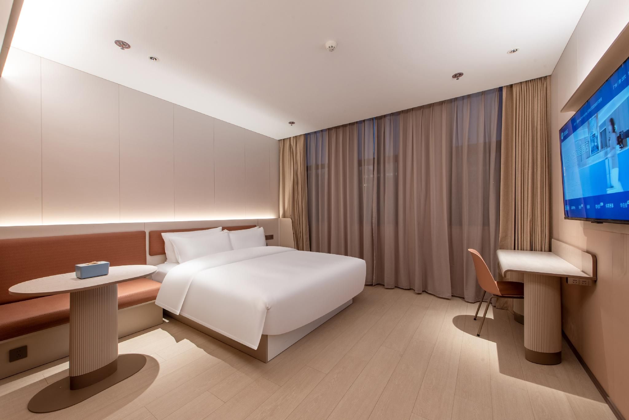 Business Queen Room