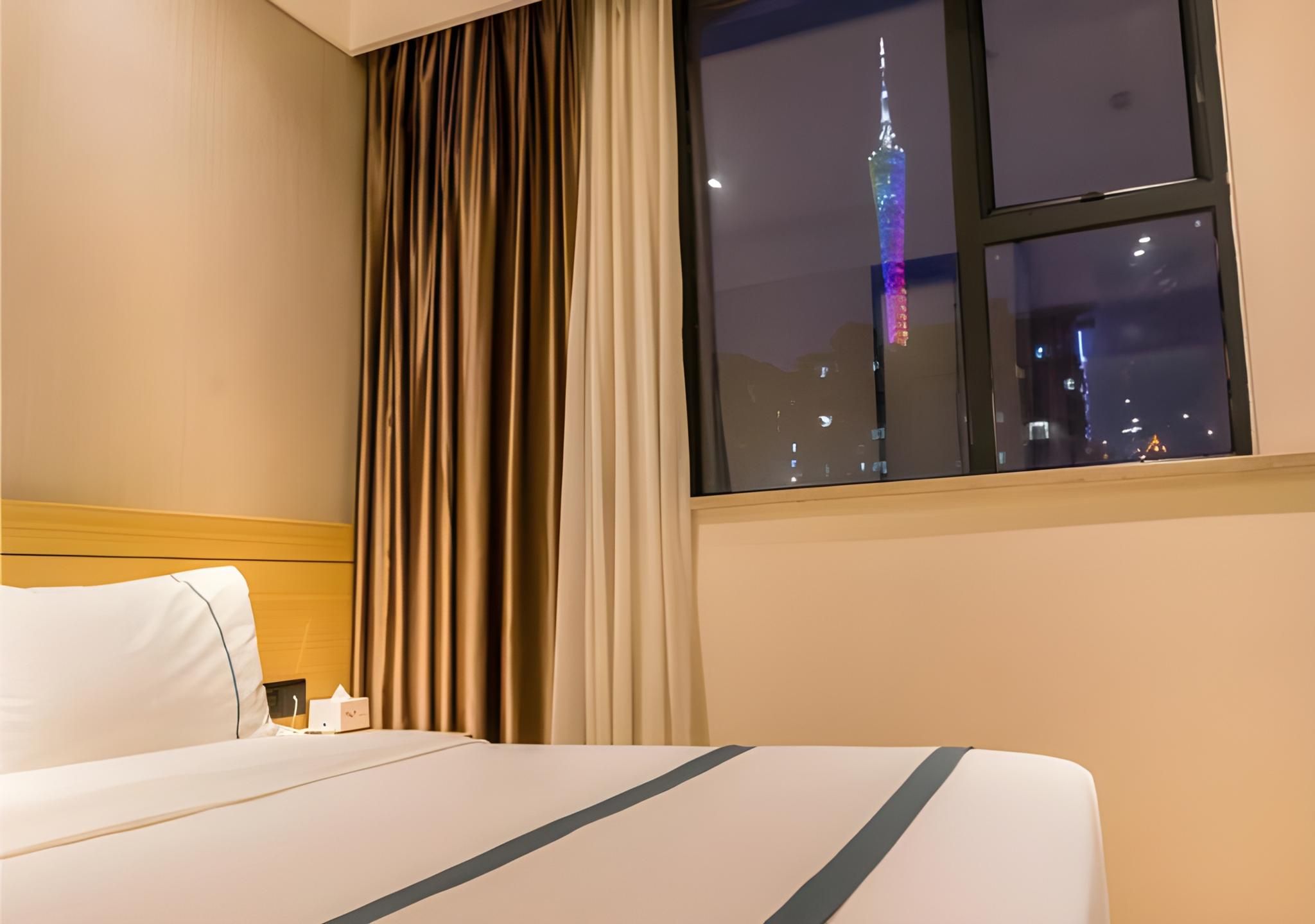 Business Queen Room