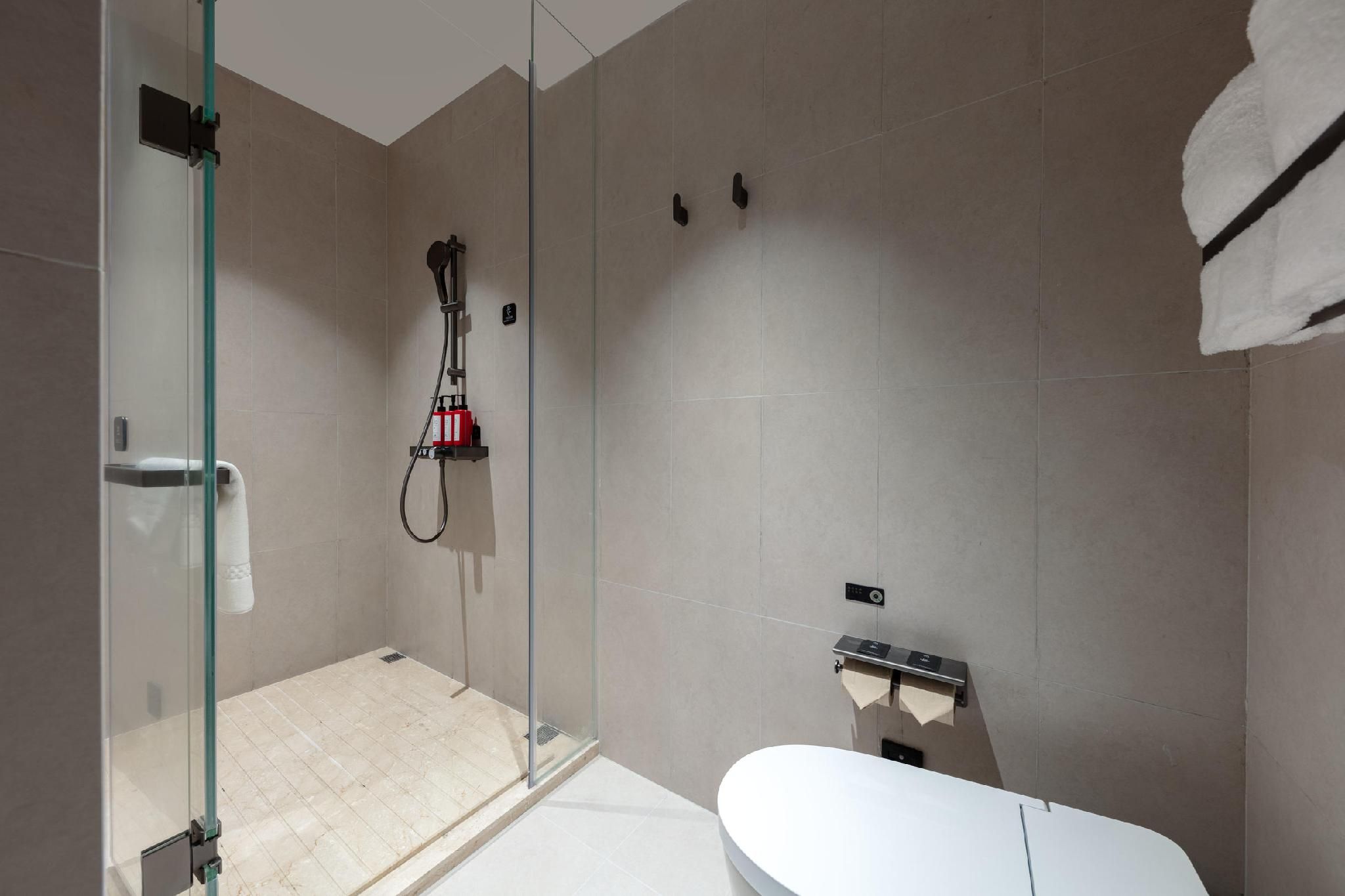 Atour - Superior 1 Bed Room with Garden View