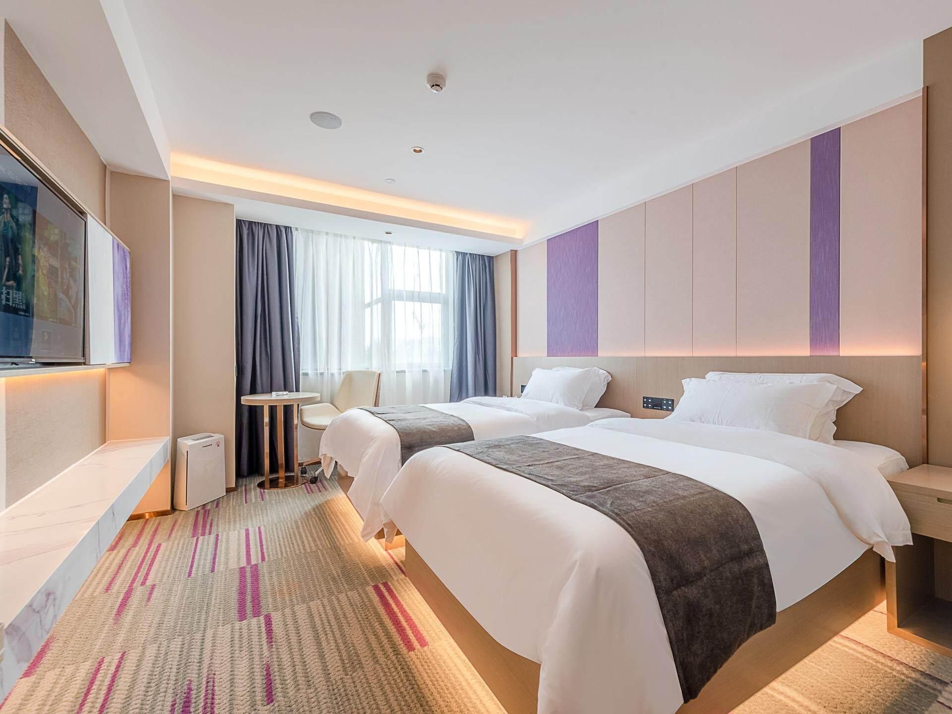 WH - Deluxe Room Twin