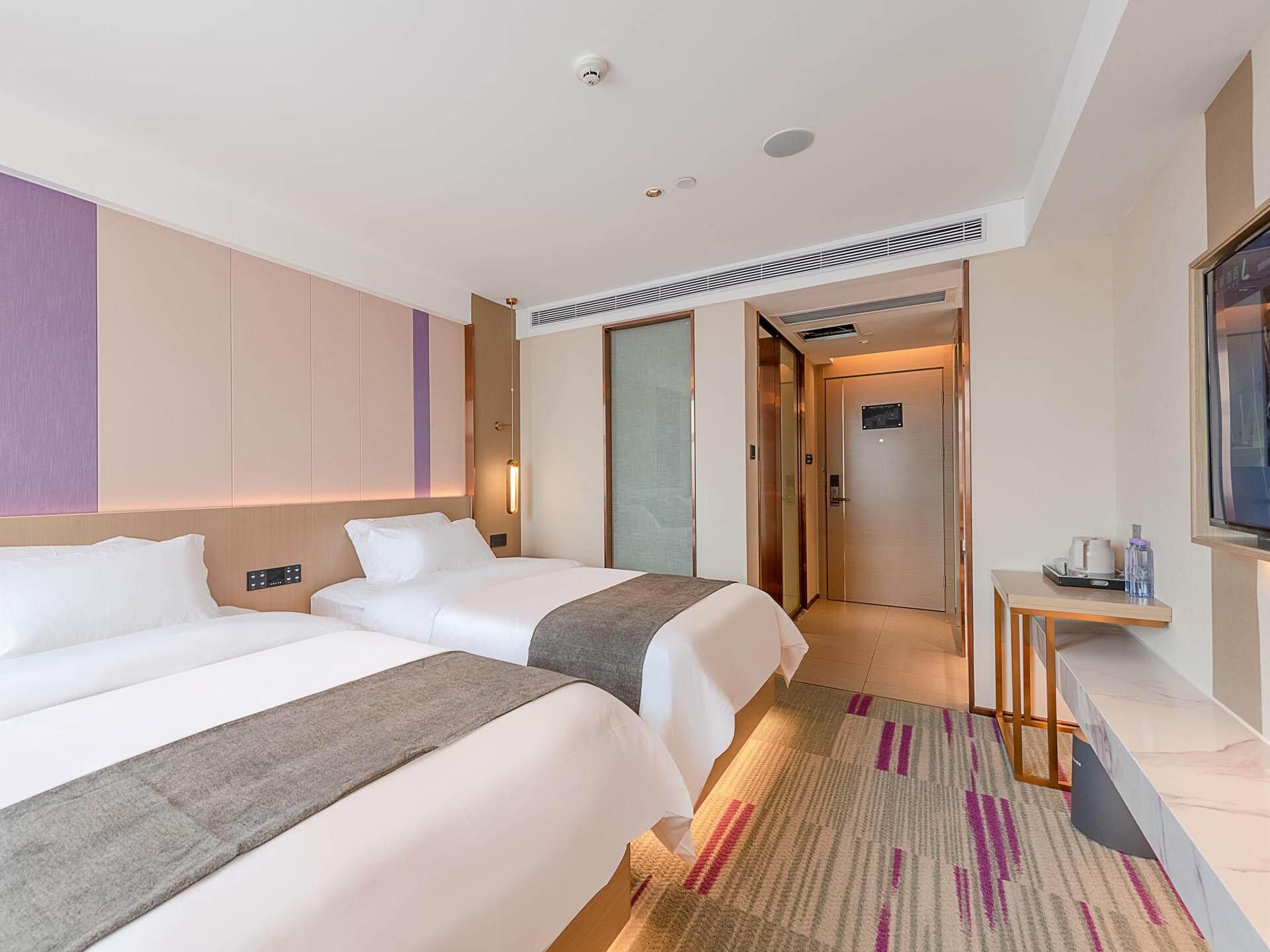 WH - Deluxe Room Twin