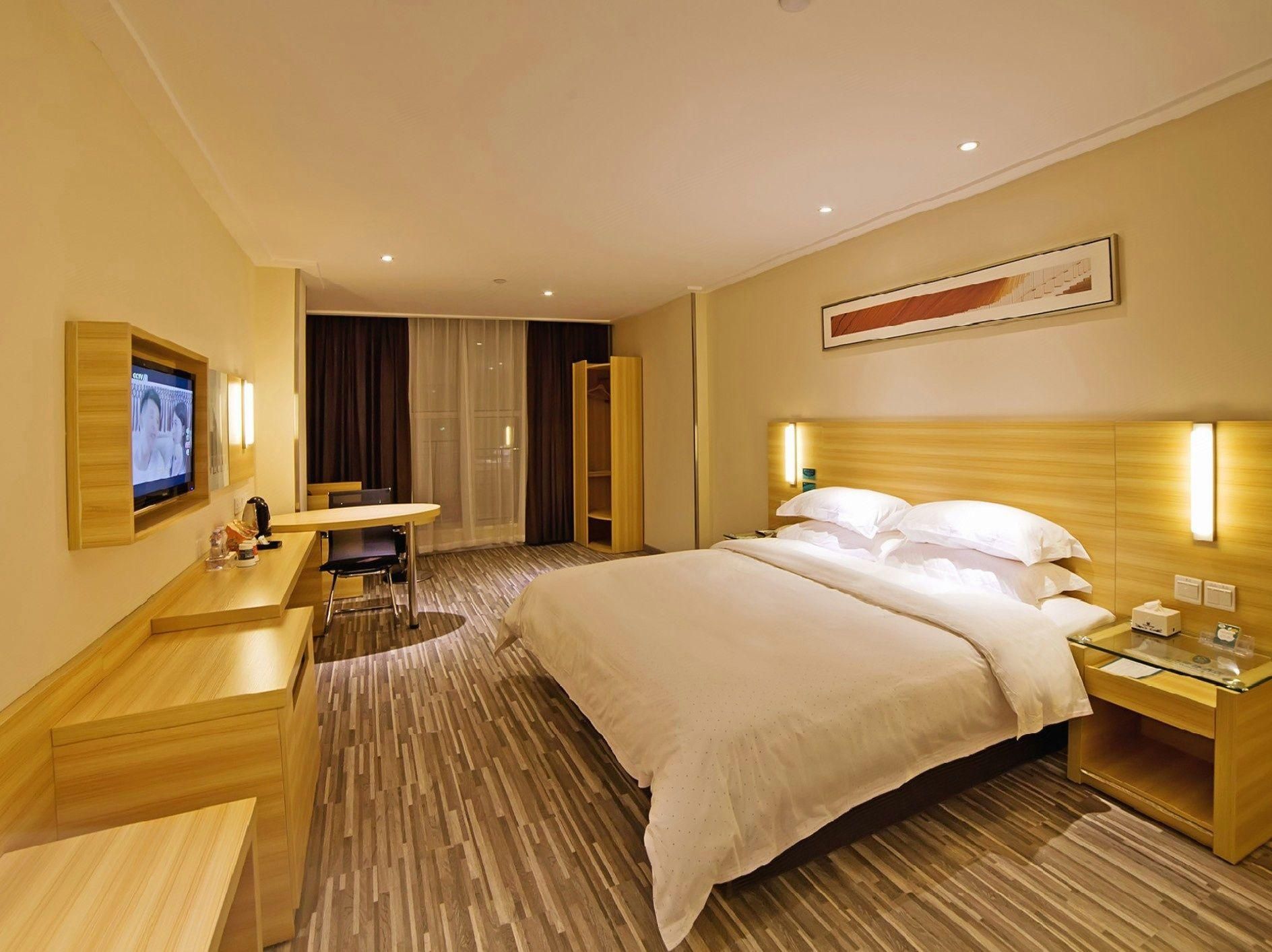 Deluxe Queen Room