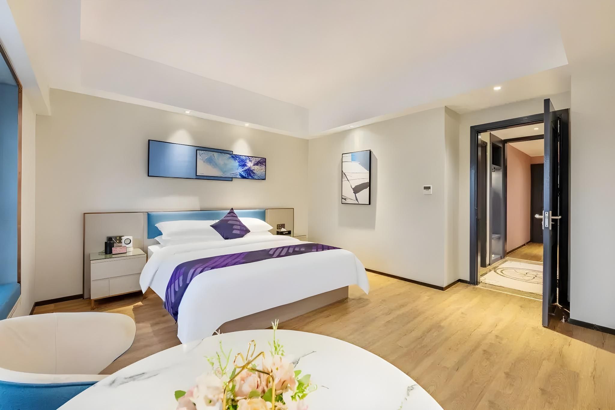 Queen Suite
