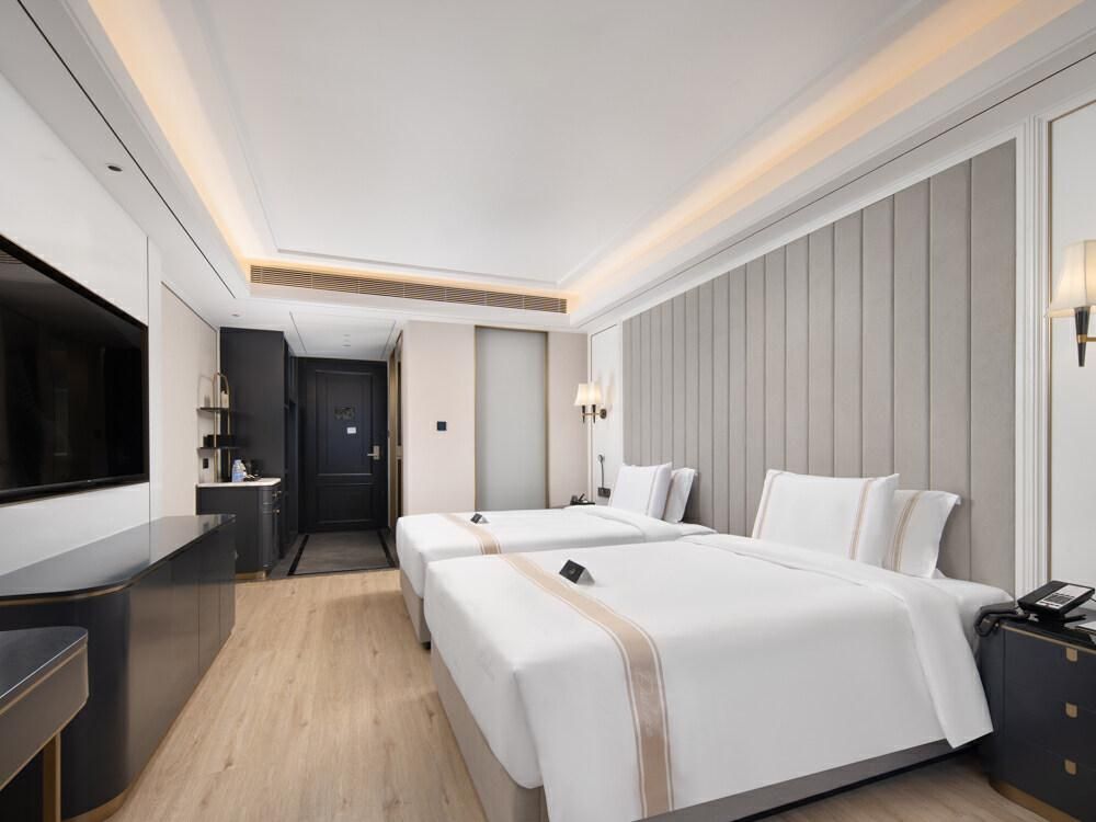Xana Deluxe Business Twin Room
