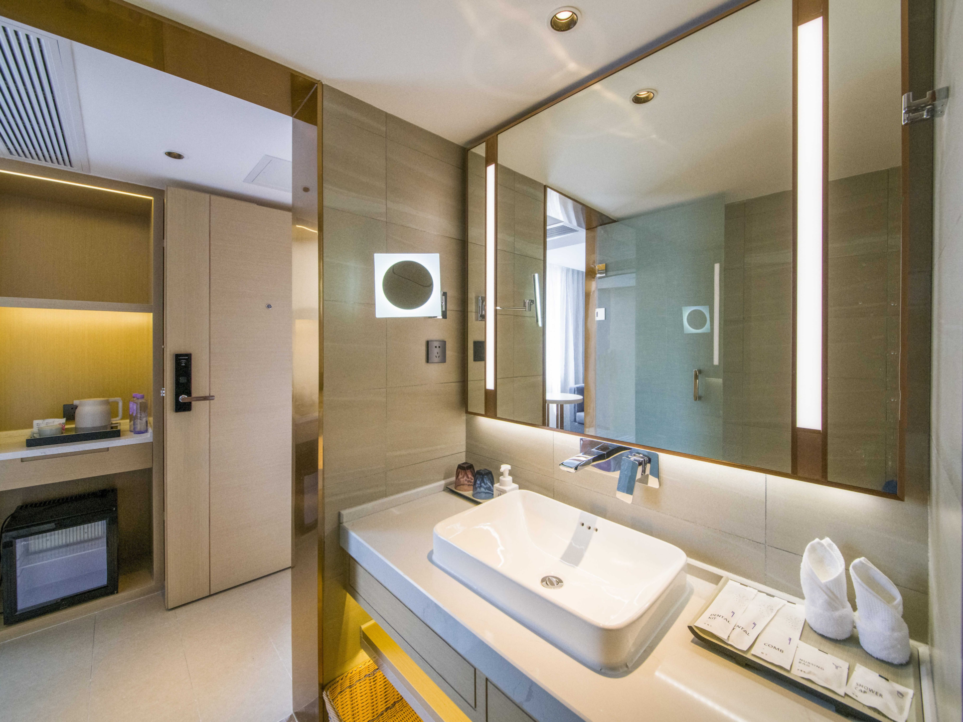WH - Business Suite Bed Room