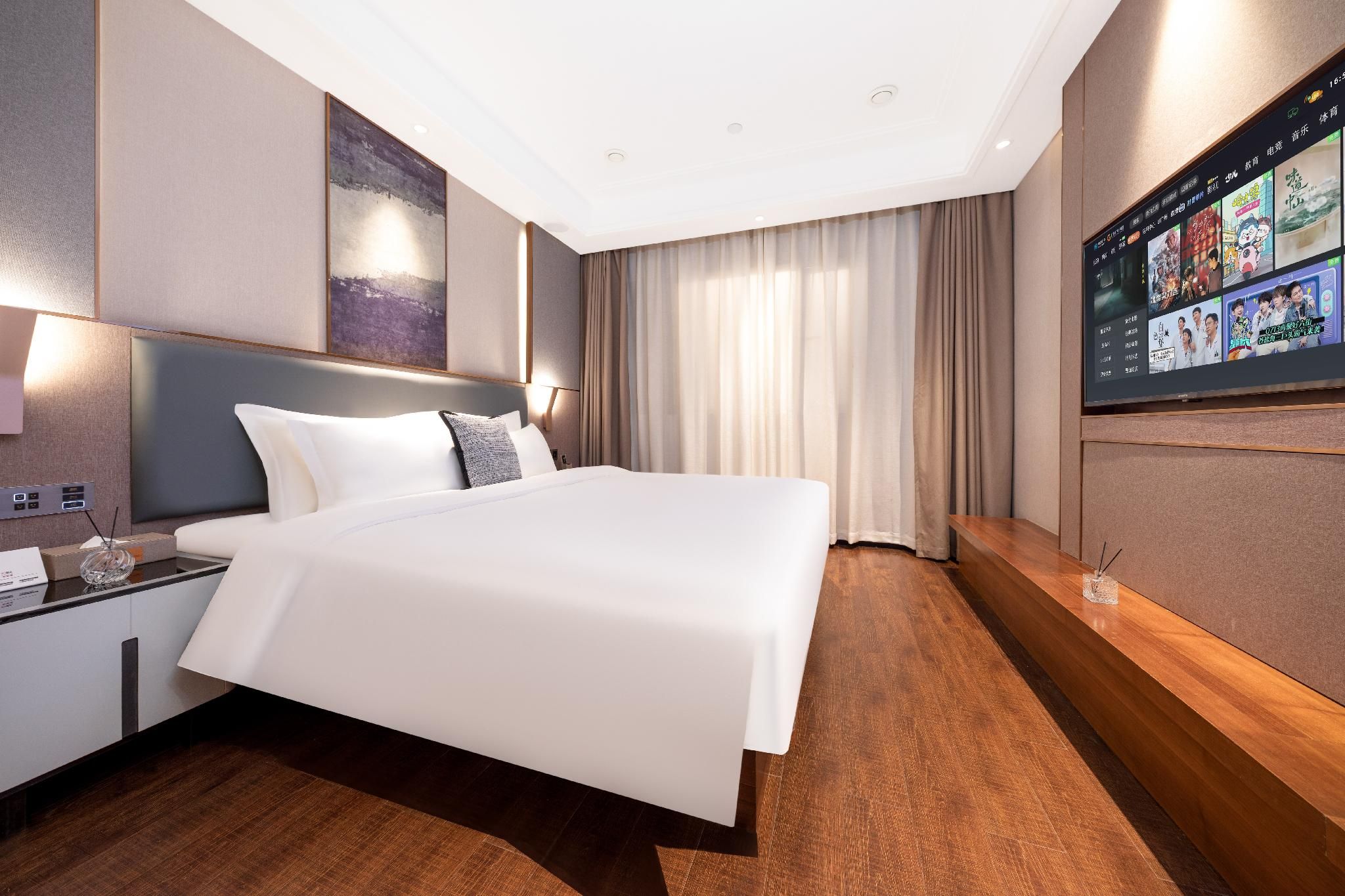Big Room