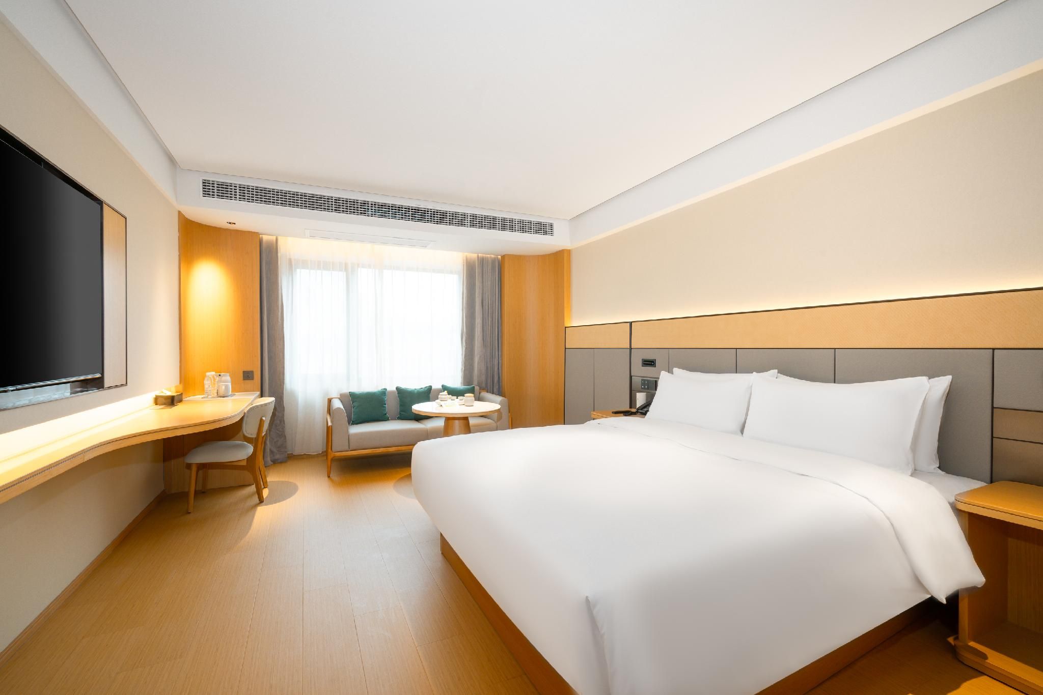 Business Queen Room