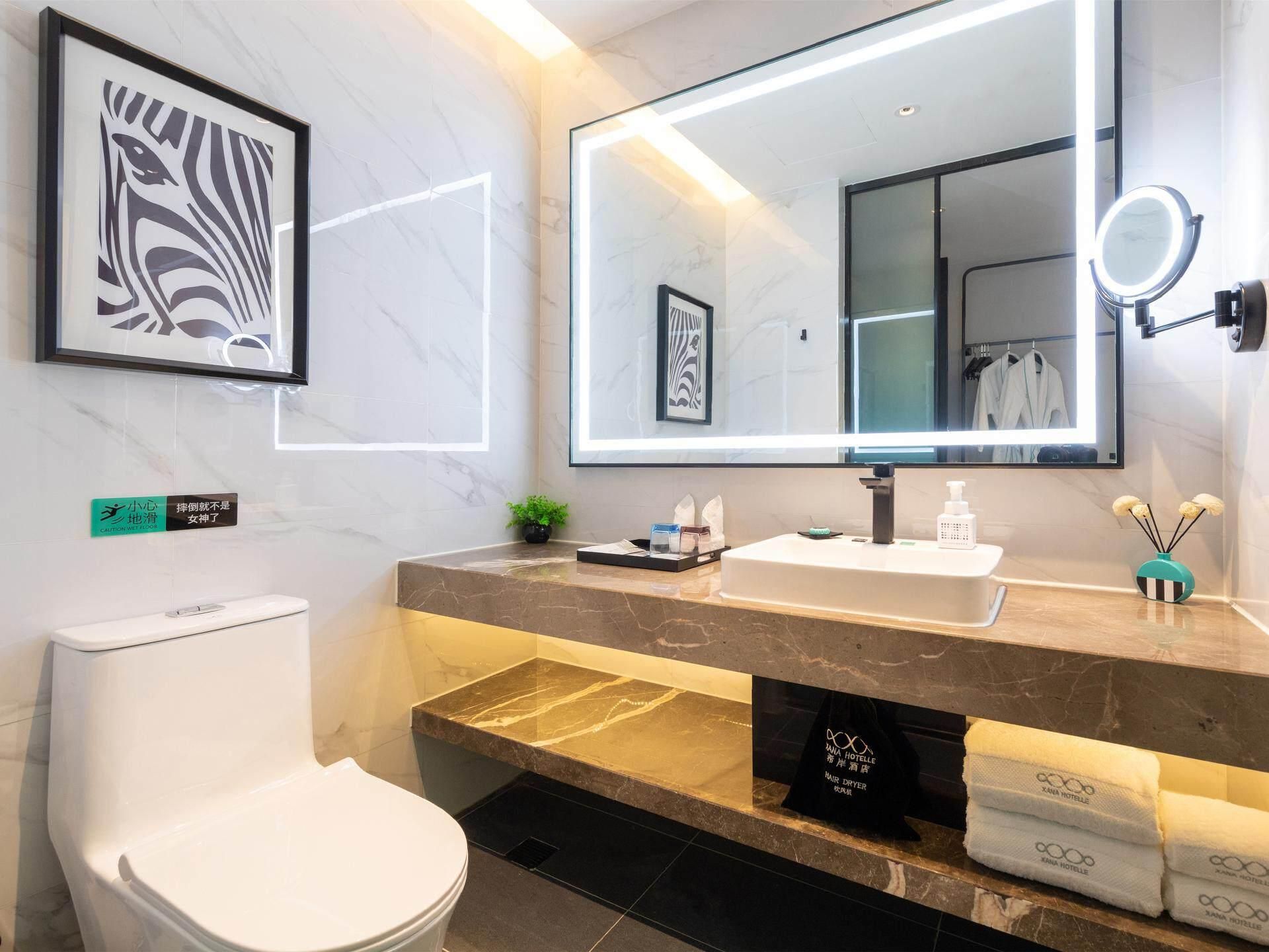 Xana - Fit 1 Bed Room
