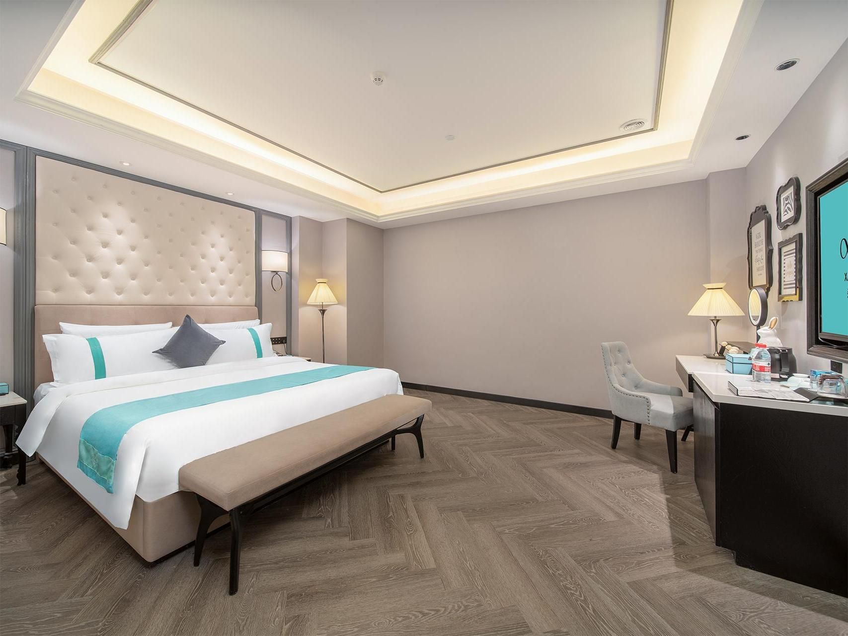 Xana - Elegant Room