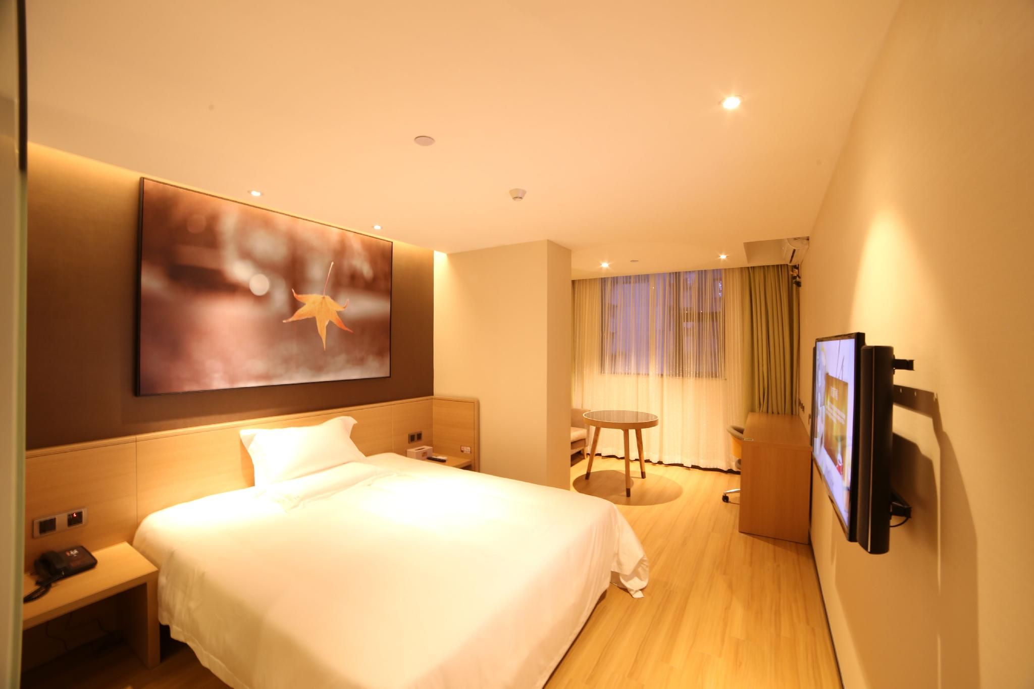 IU Compact U S Bed Room