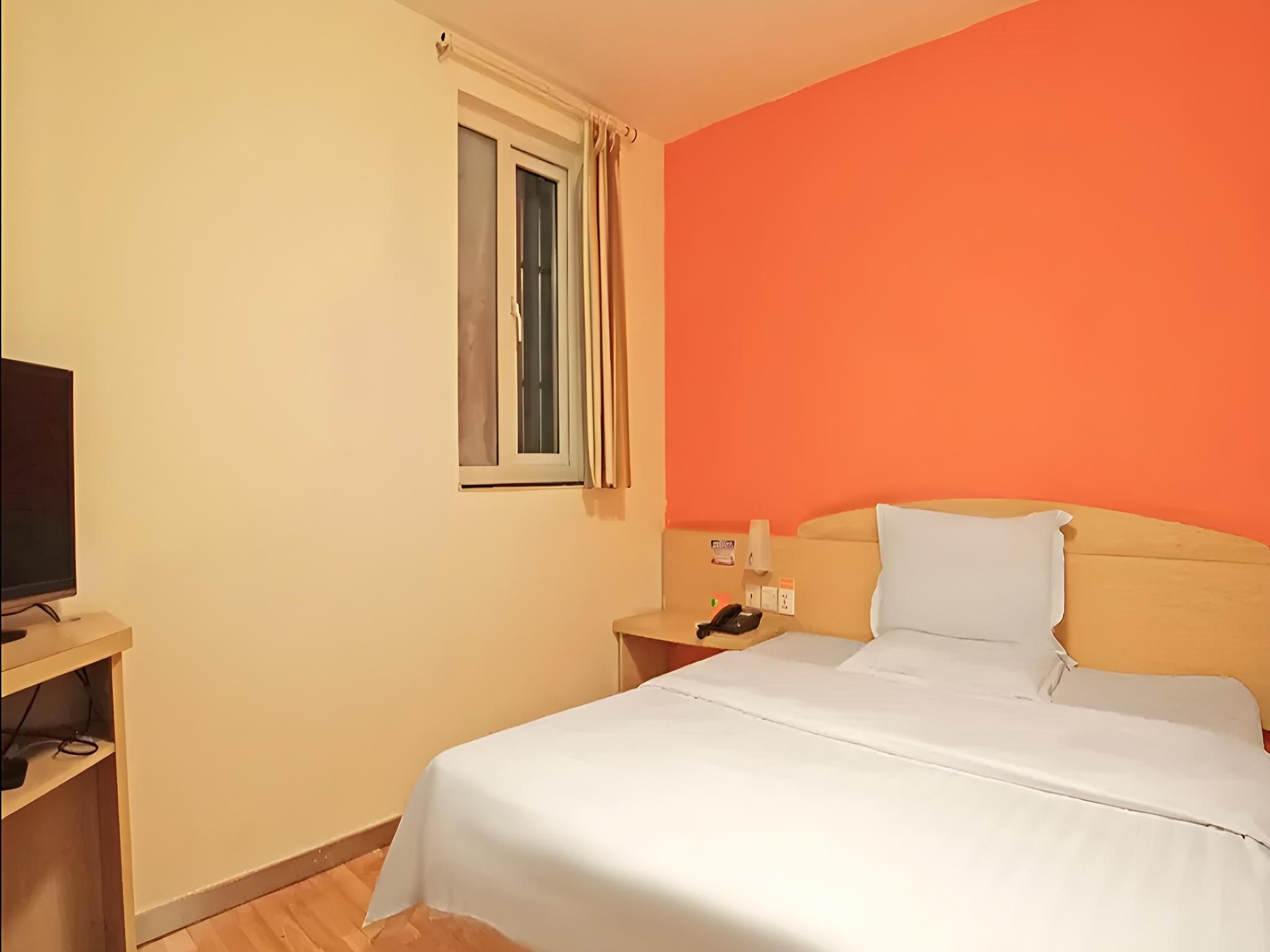 WH - Traditional Bed Room