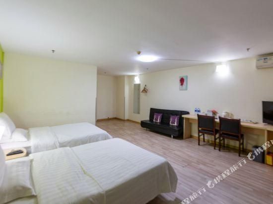 Select Twin Room