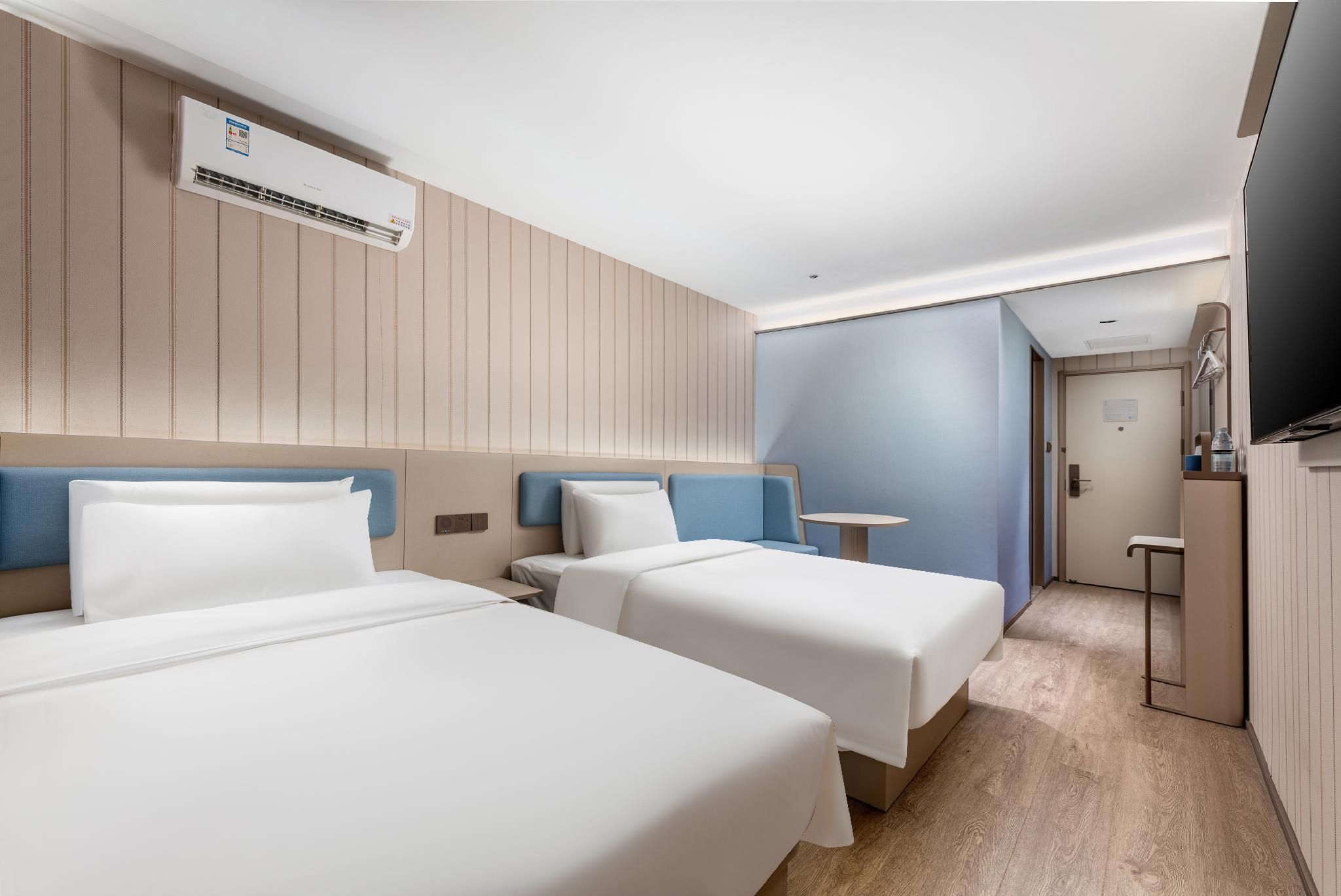 Twin Business Room