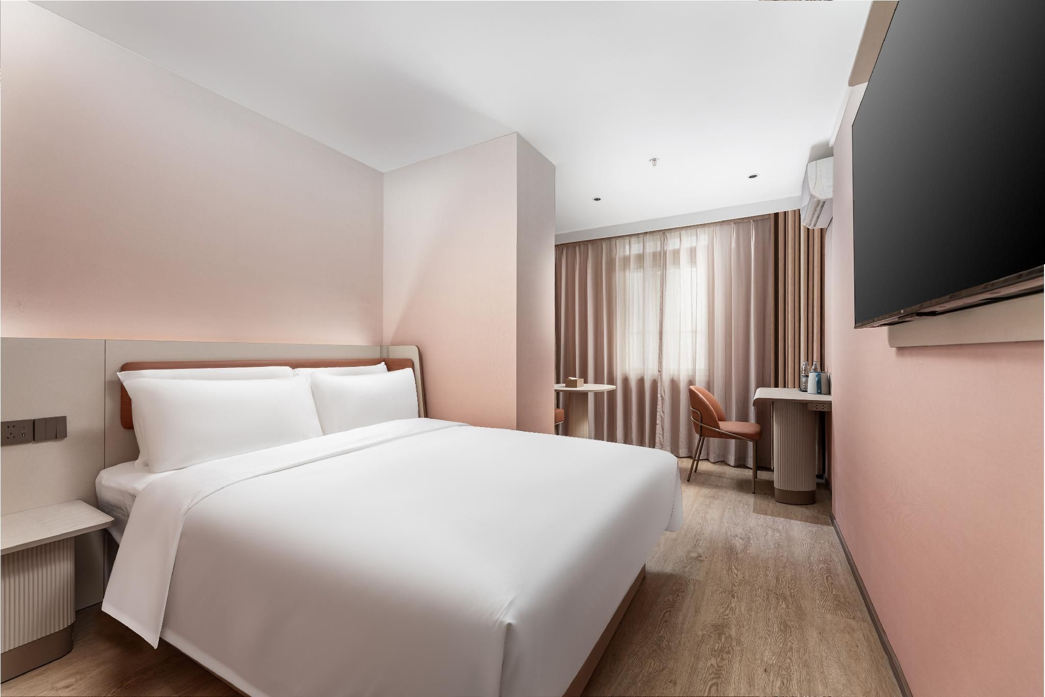 Business Queen Bed Room