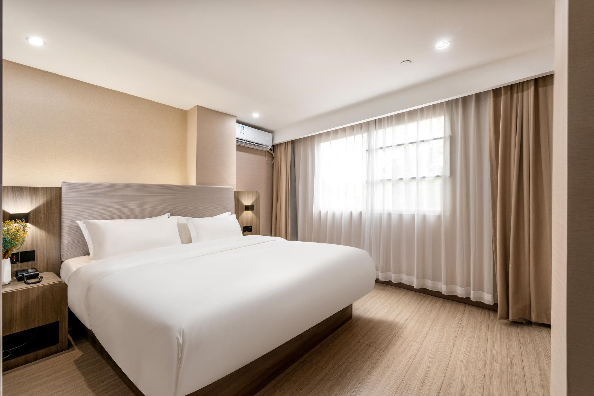 Huazhu - Business Bed Room