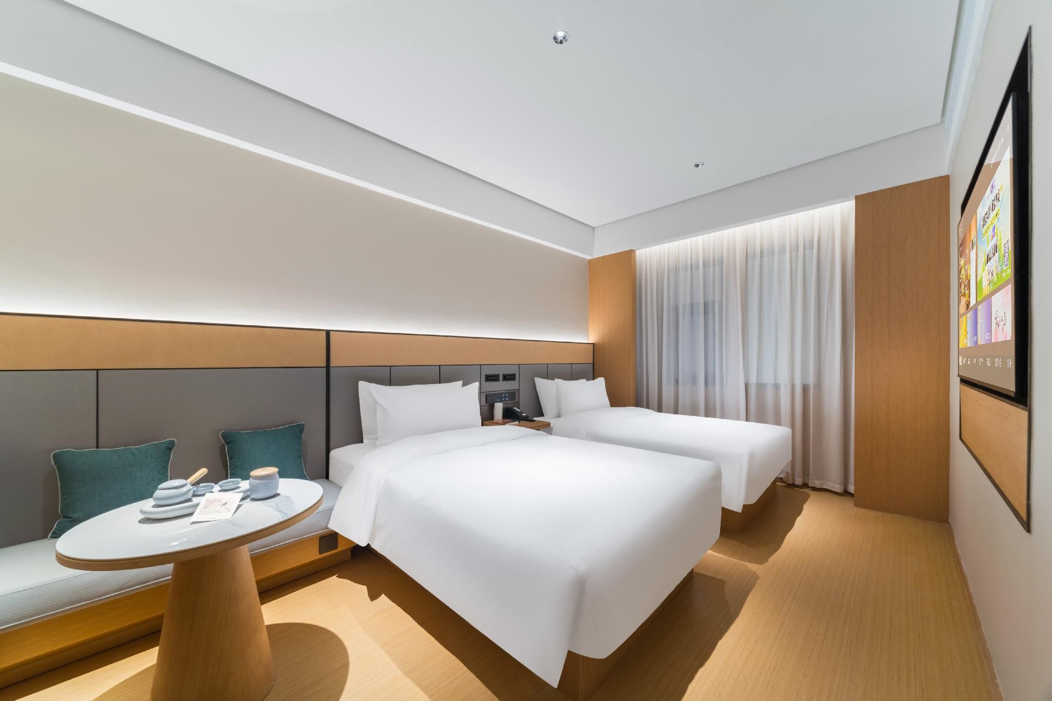 Twin Bed Room