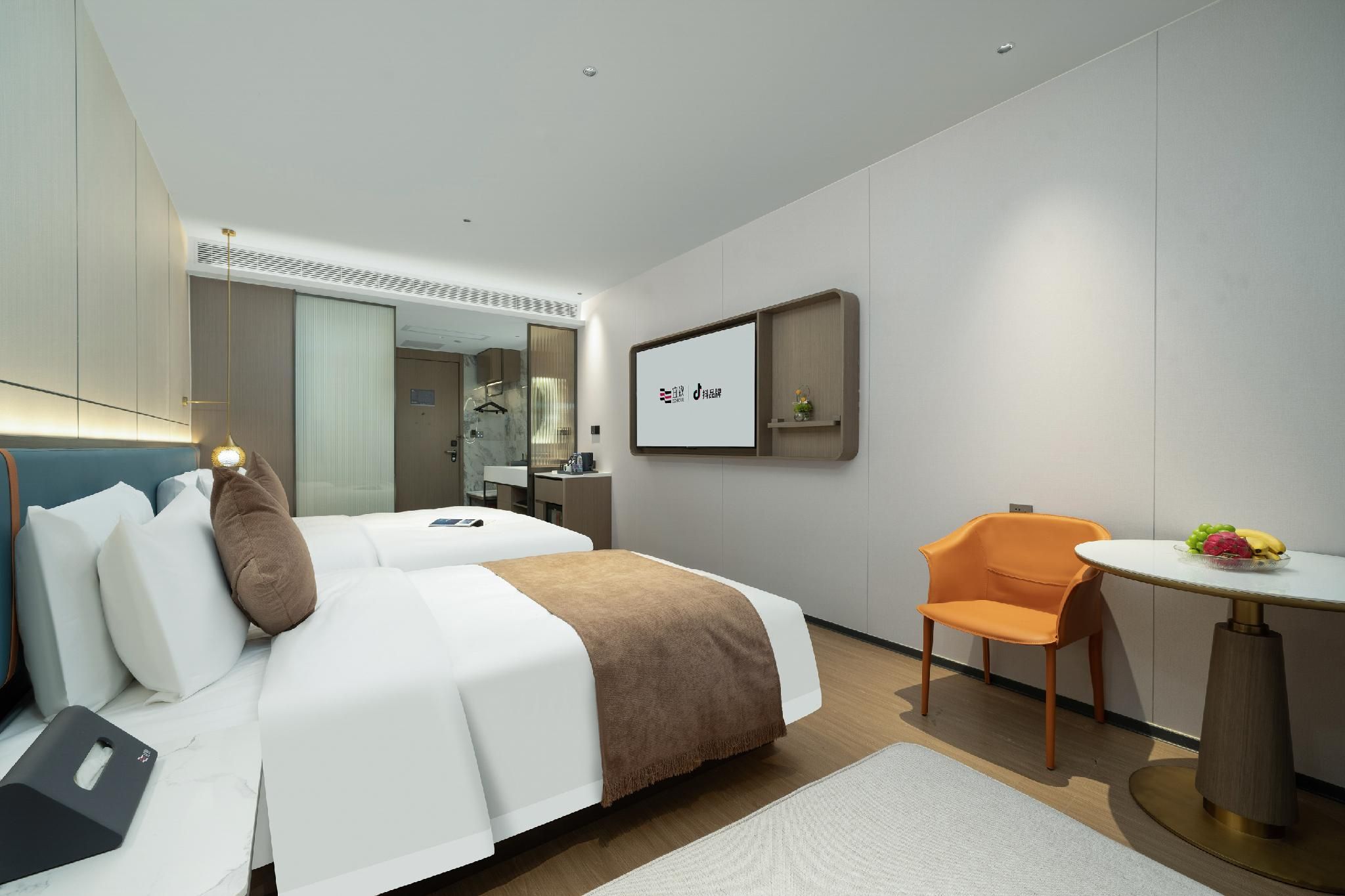 Sunshine Suite Family