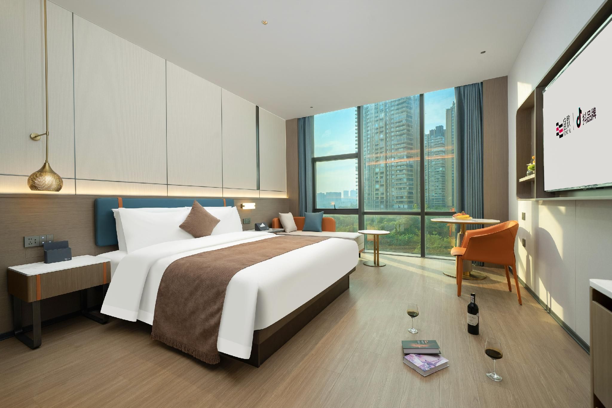 Deluxe Queen Queen Room