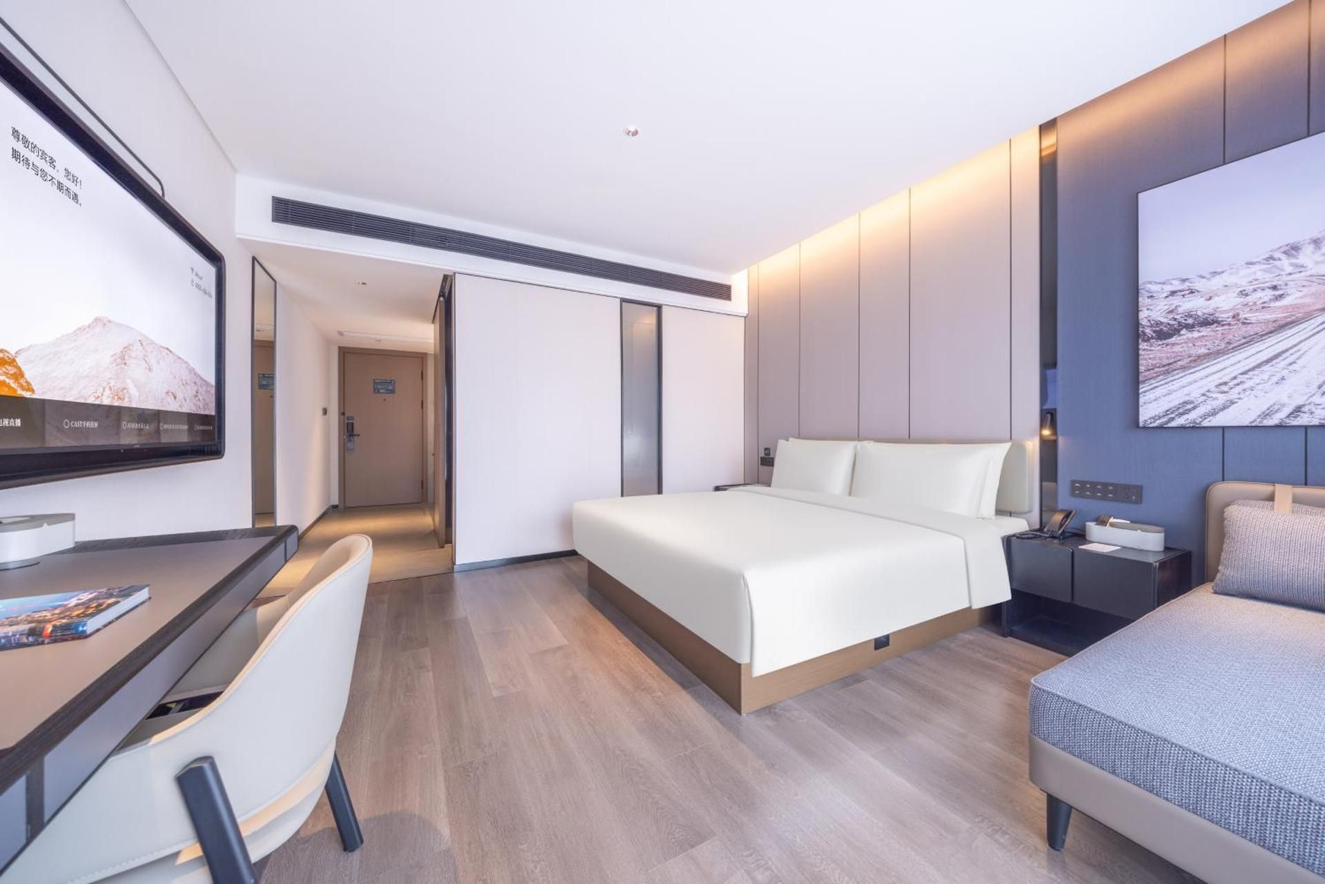 Elegant Queen Room