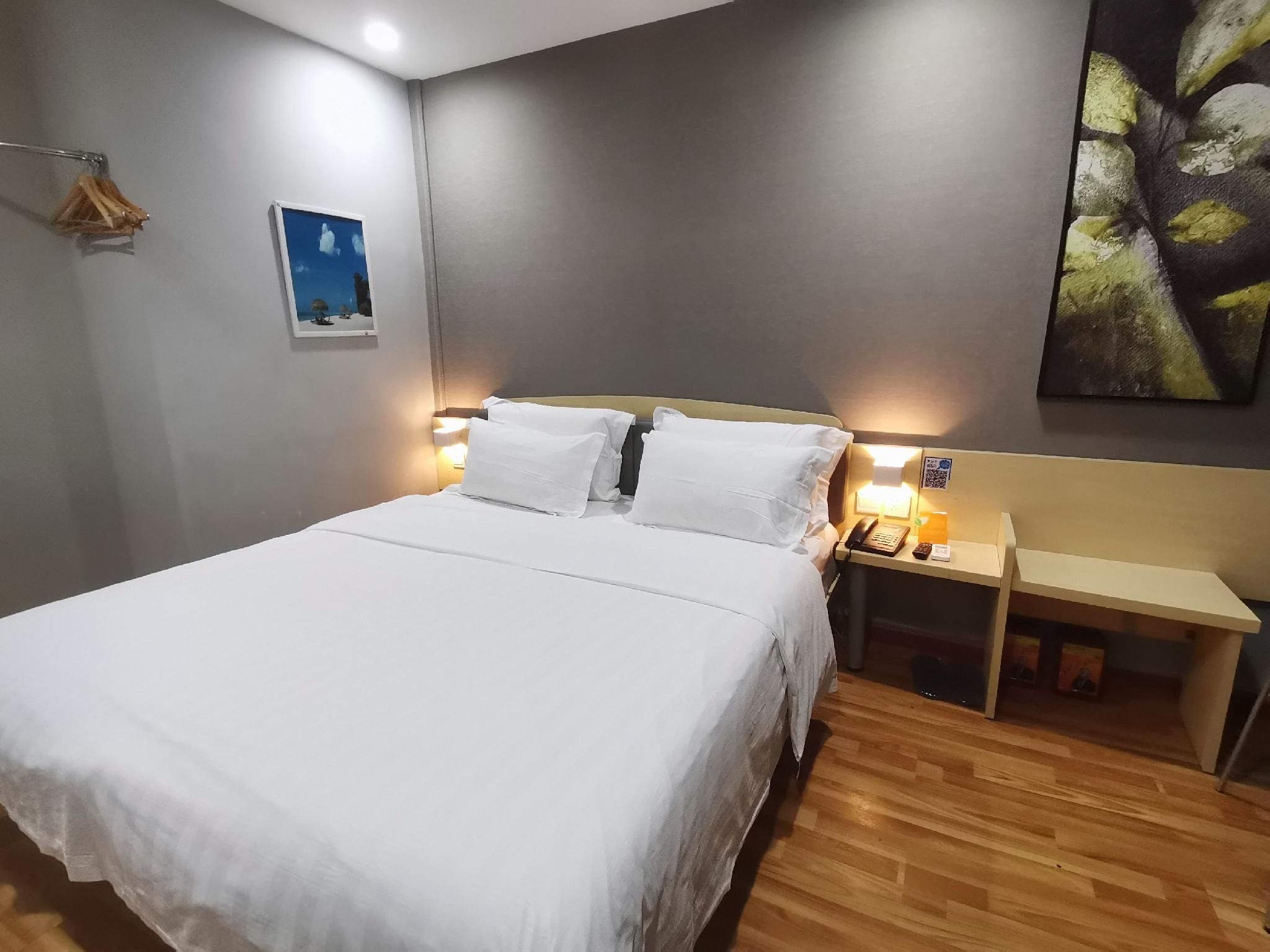 WH - Traditional Bed Room