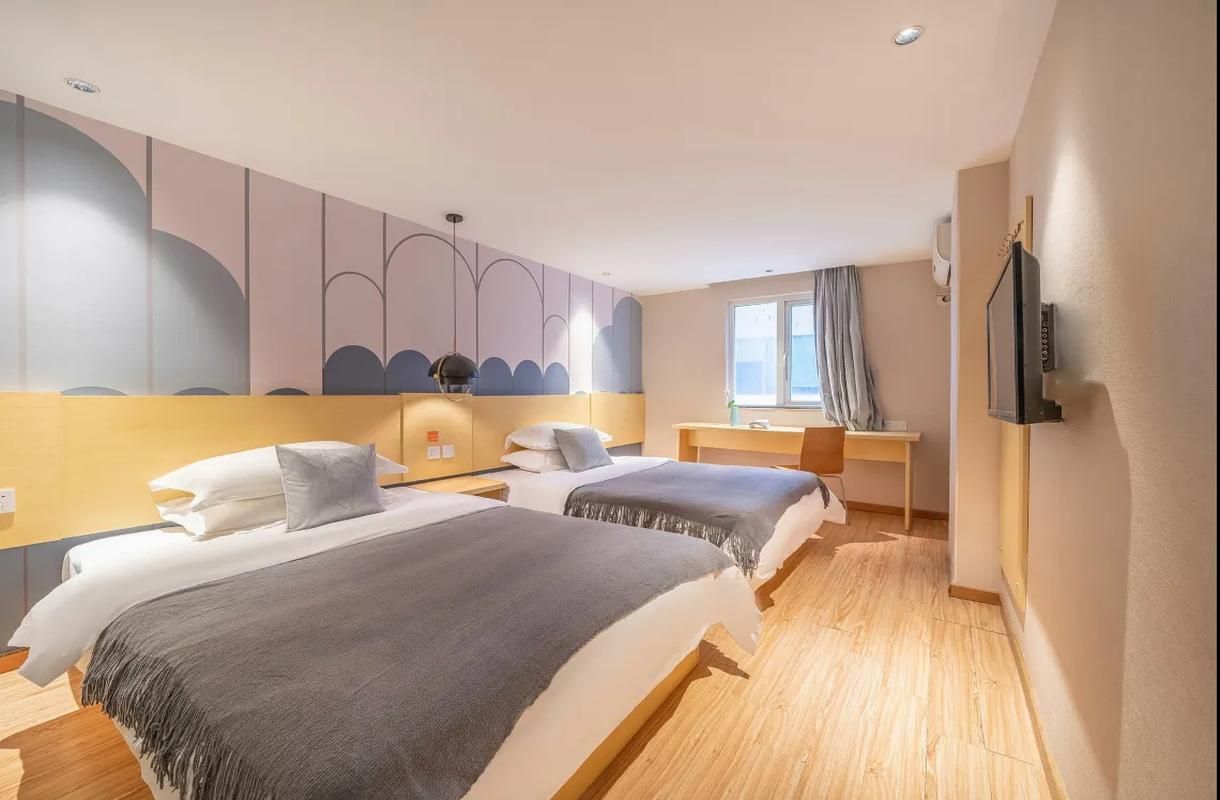 2 Bed Twin Superior Room