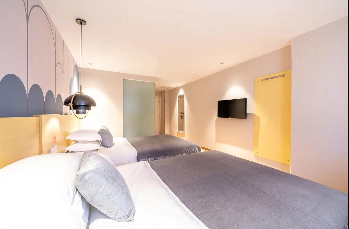 2 Bed Twin Superior Room