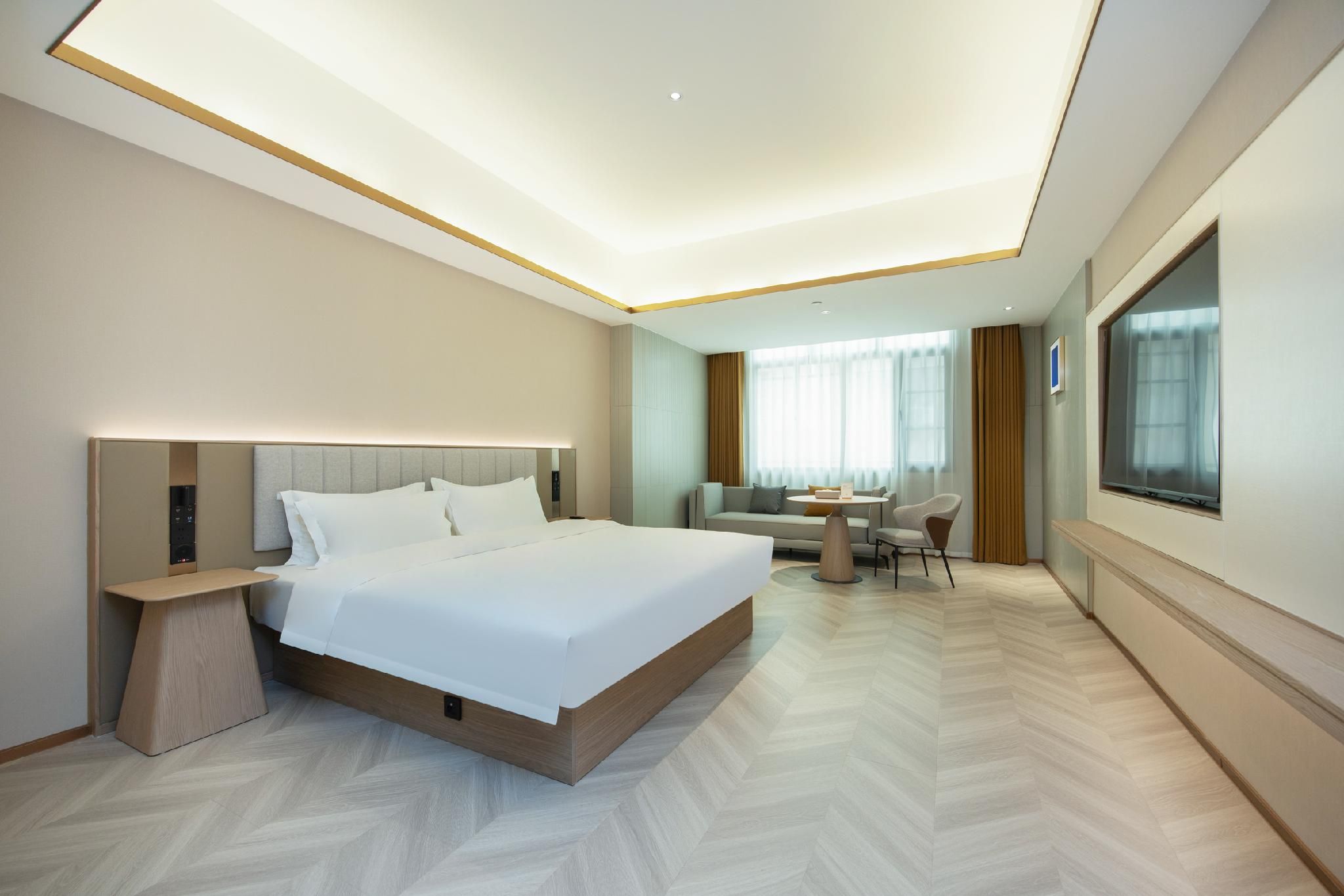 Deluxe Room Queen