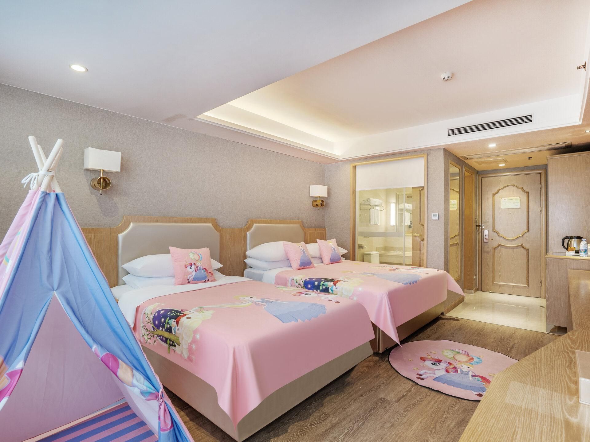 Vienna - Bonding Room With Twin Bed