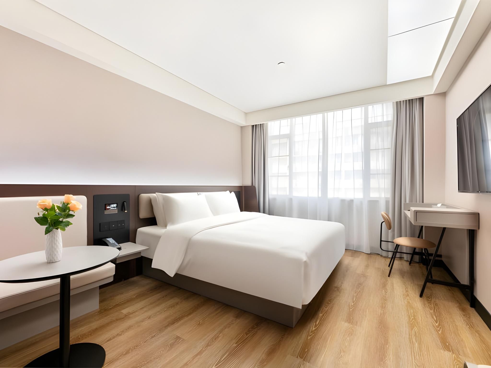 Huazhu - Superior BedRoom
