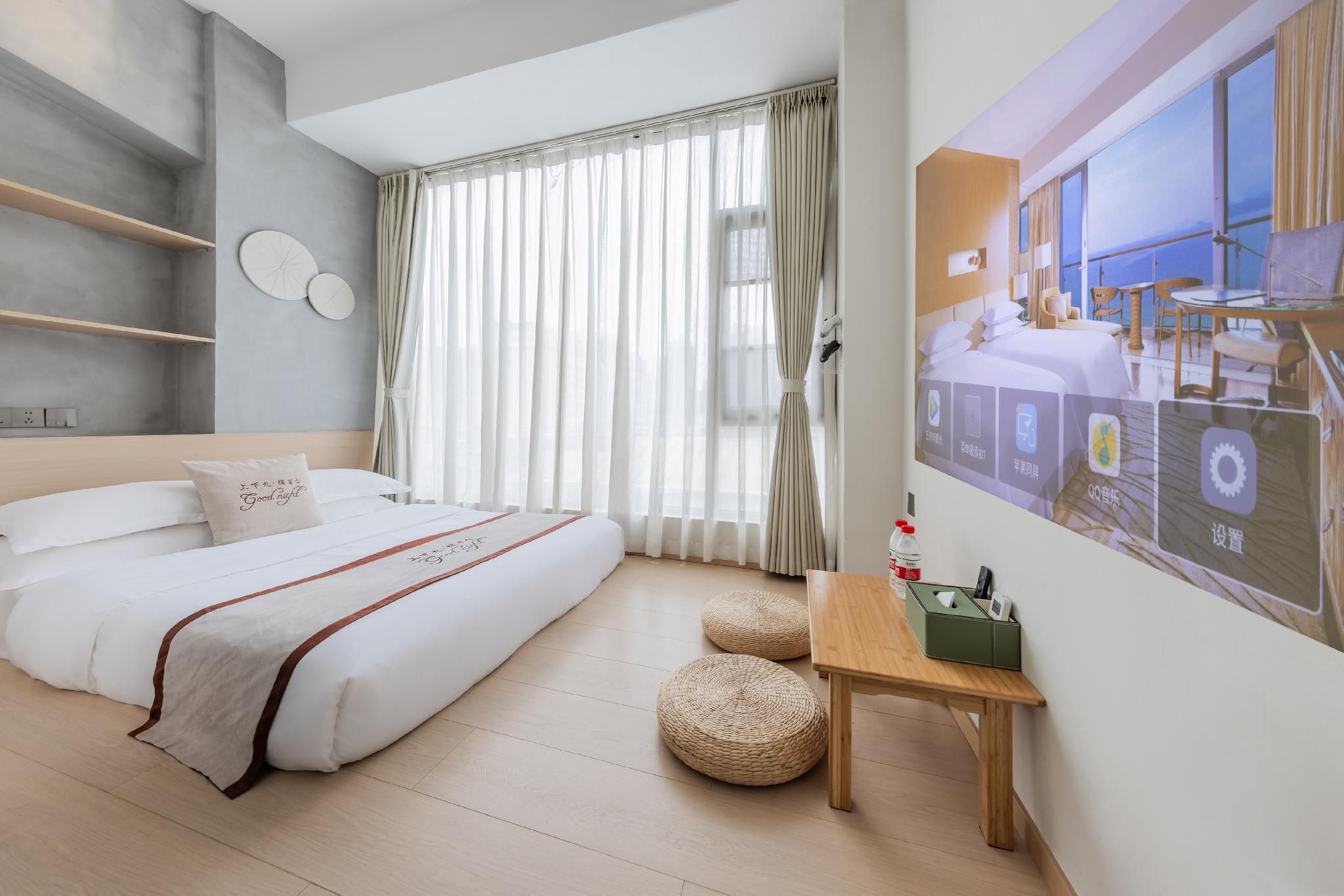 Tatami Queen Room Laser Projector plus Standalone Wi-Fi plus English-Friendly