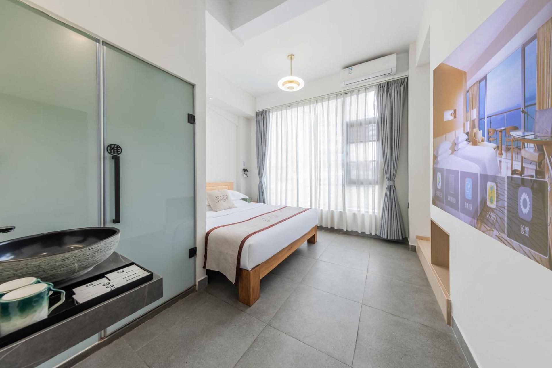 1.8M King Suite Laser Projector plus Standalone Wi-Fi plus English-Friendly